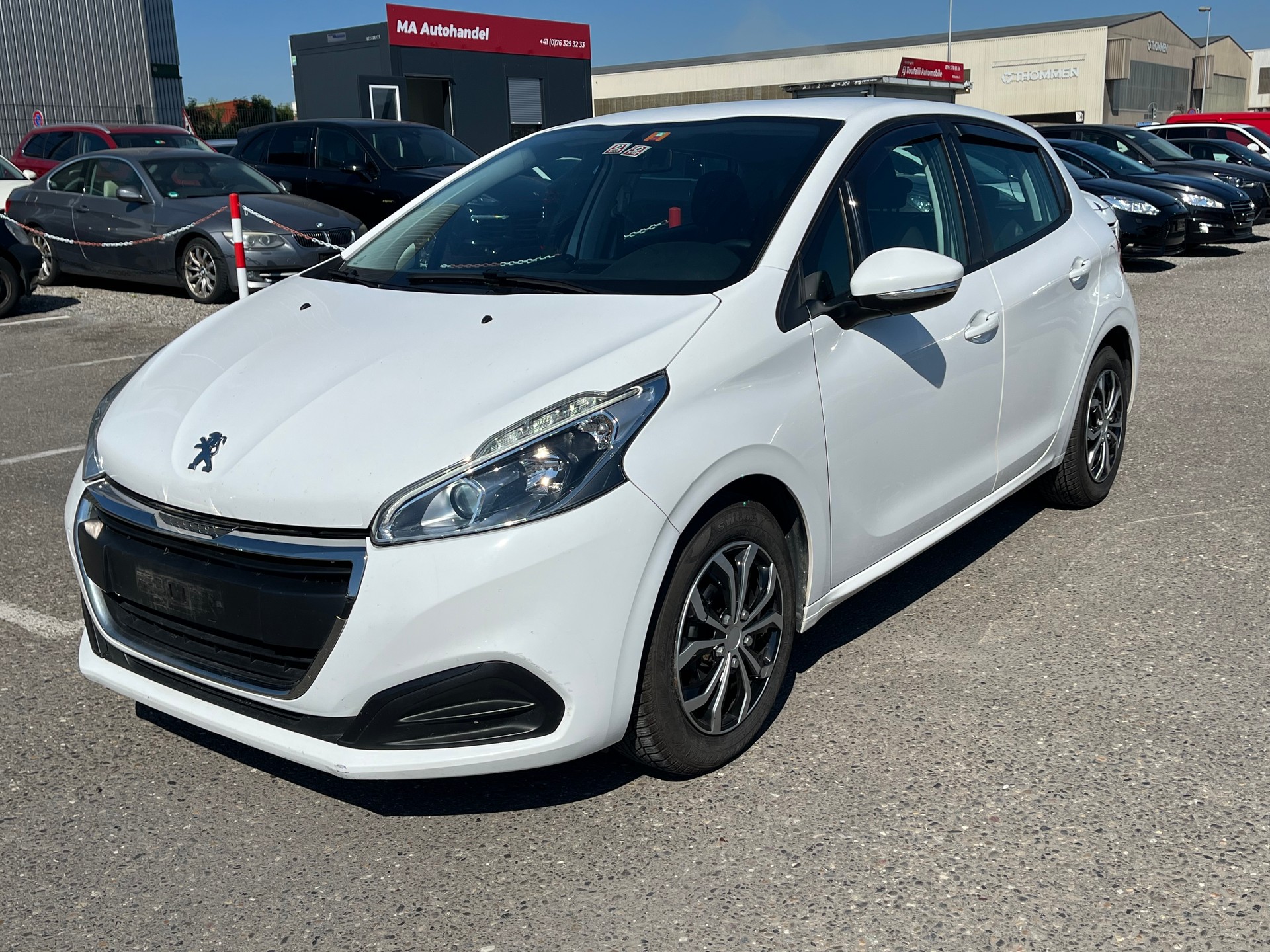 PEUGEOT 208 1.5 BlueHDi Active-image-0