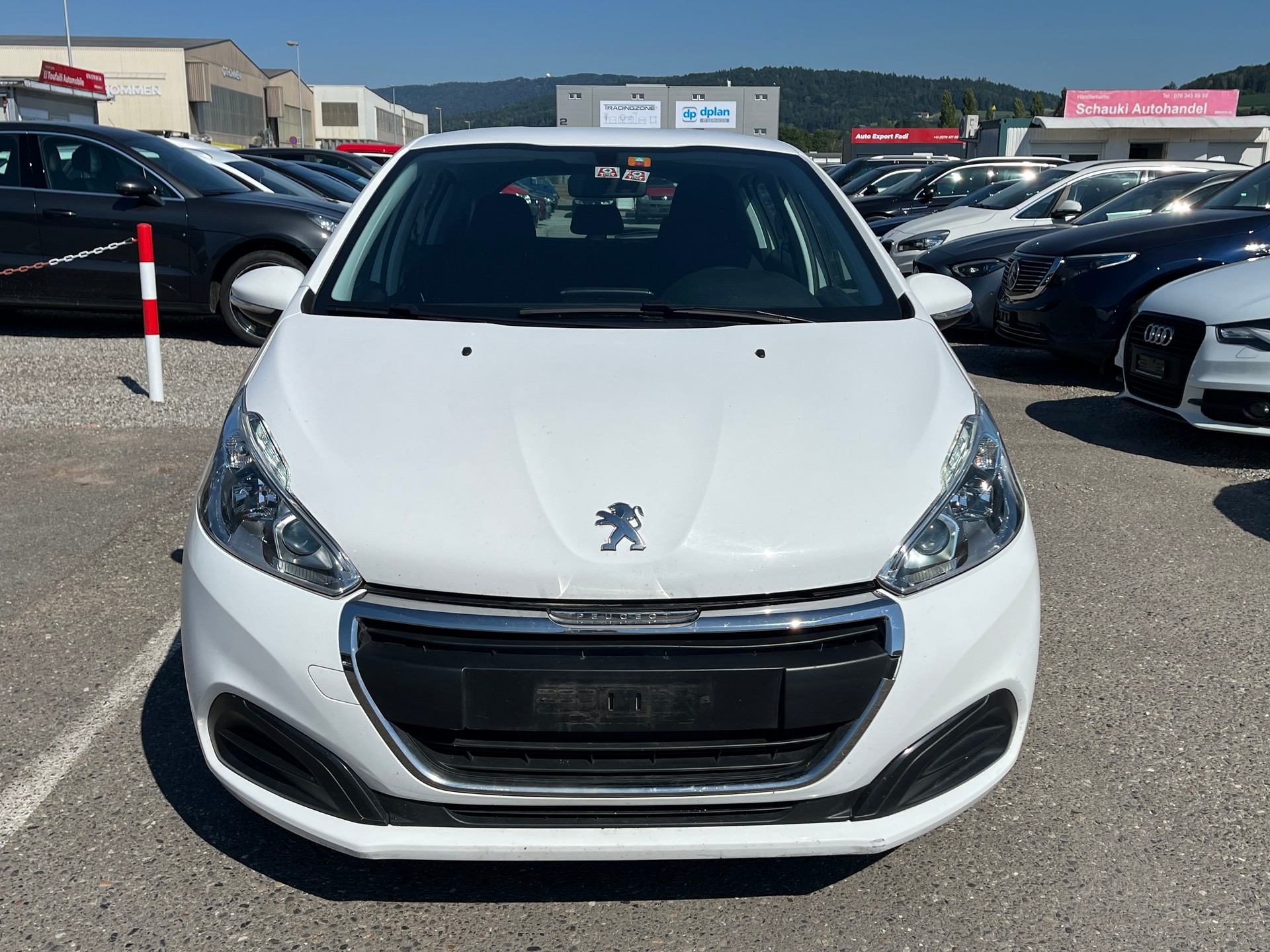 PEUGEOT 208 1.5 BlueHDi Active-image-1