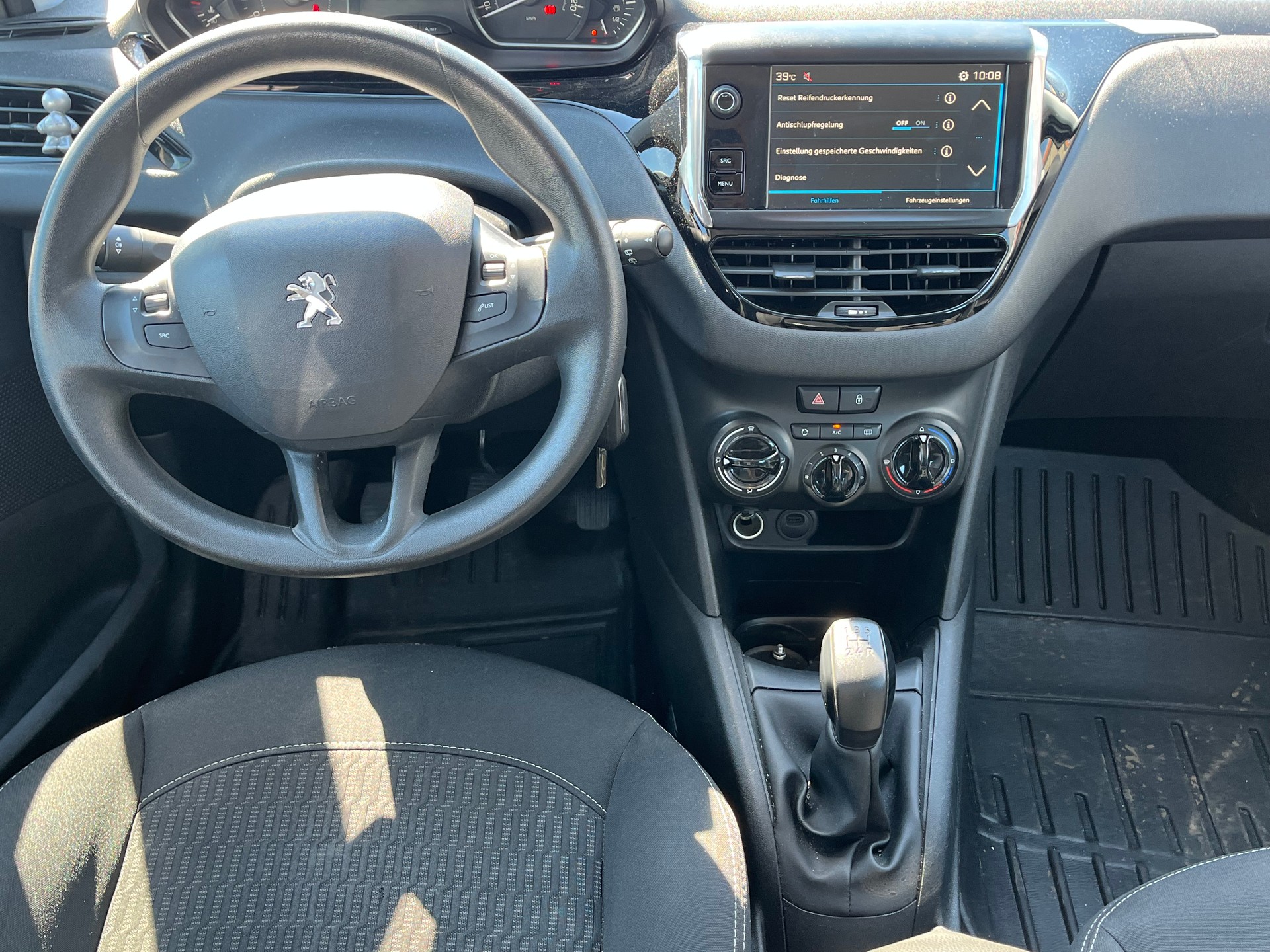 PEUGEOT 208 1.5 BlueHDi Active-image-8