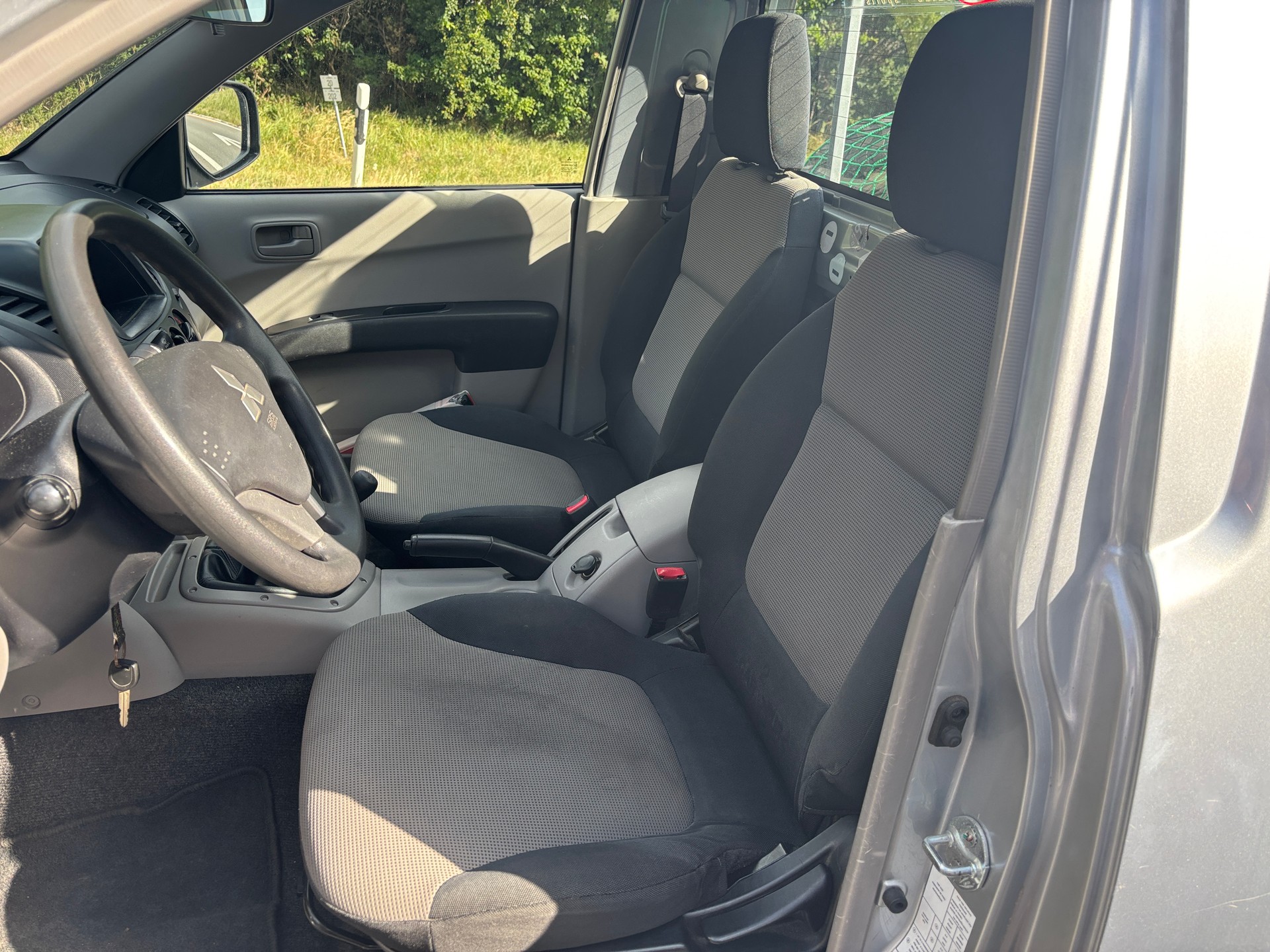 MITSUBISHI L 200 2.5DID Inform Single Cab-image-11