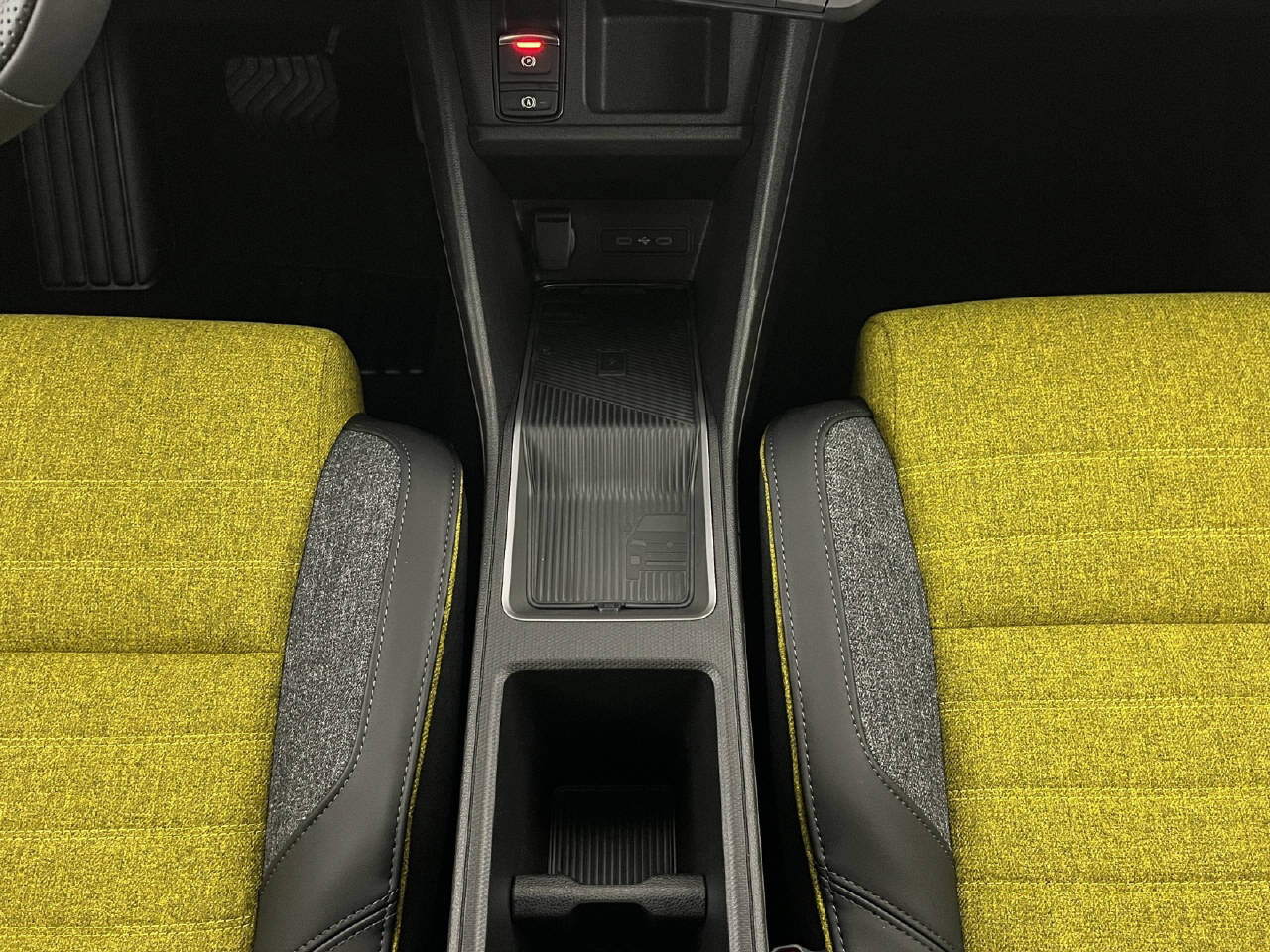 RENAULT R5 E-Tech Comfort Range iconic five-image-12
