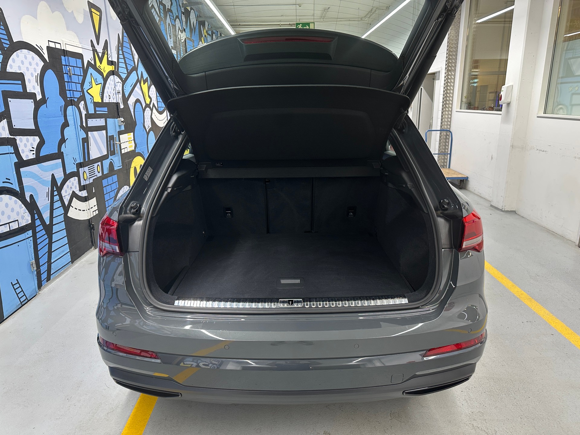 AUDI Q3 35 TFSI advanced S-tronic-image-5