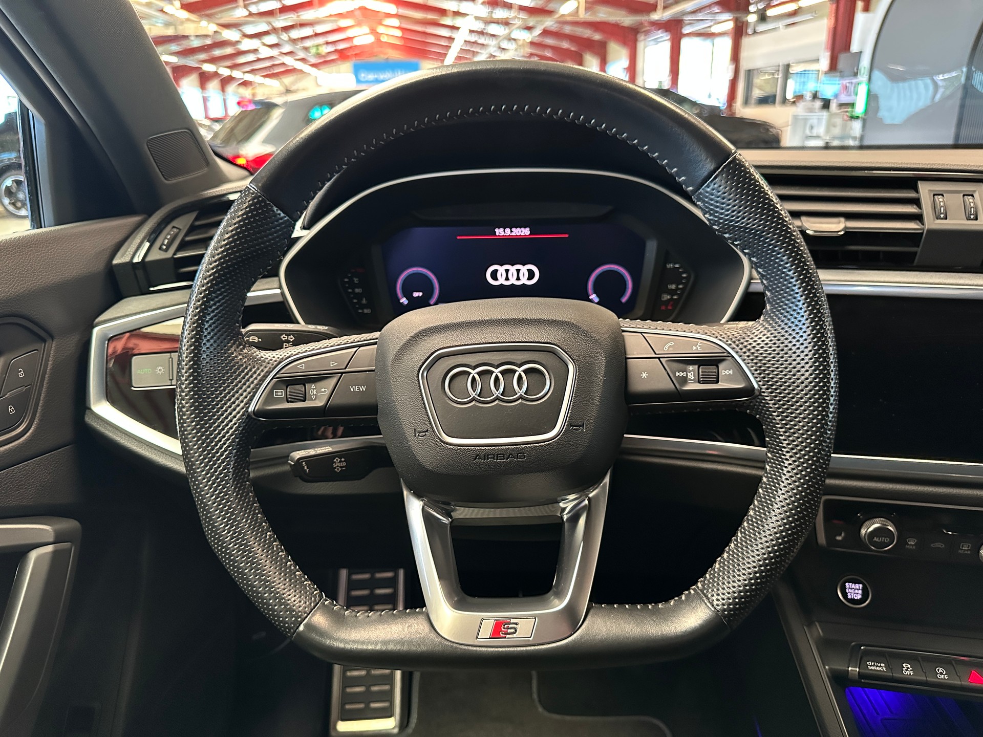 AUDI Q3 35 TFSI advanced S-tronic-image-10