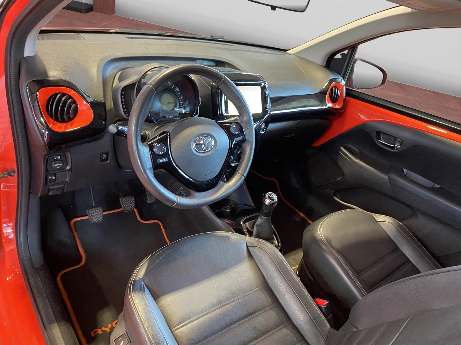 TOYOTA Aygo 1.0 VVT-i x / 8-fach bereift / frisch ab MFK-image-6