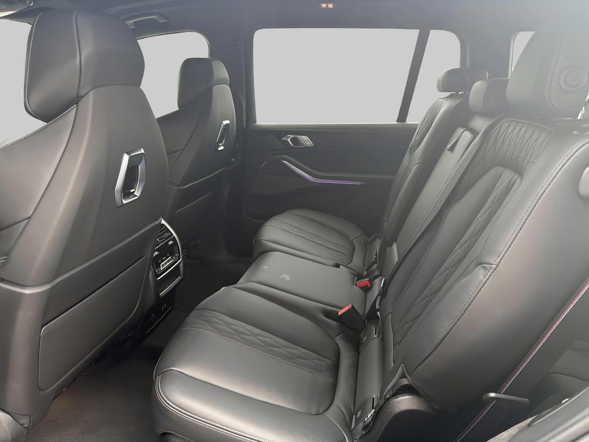 BMW X7 xDrive M60i M Sport Pro-image-16