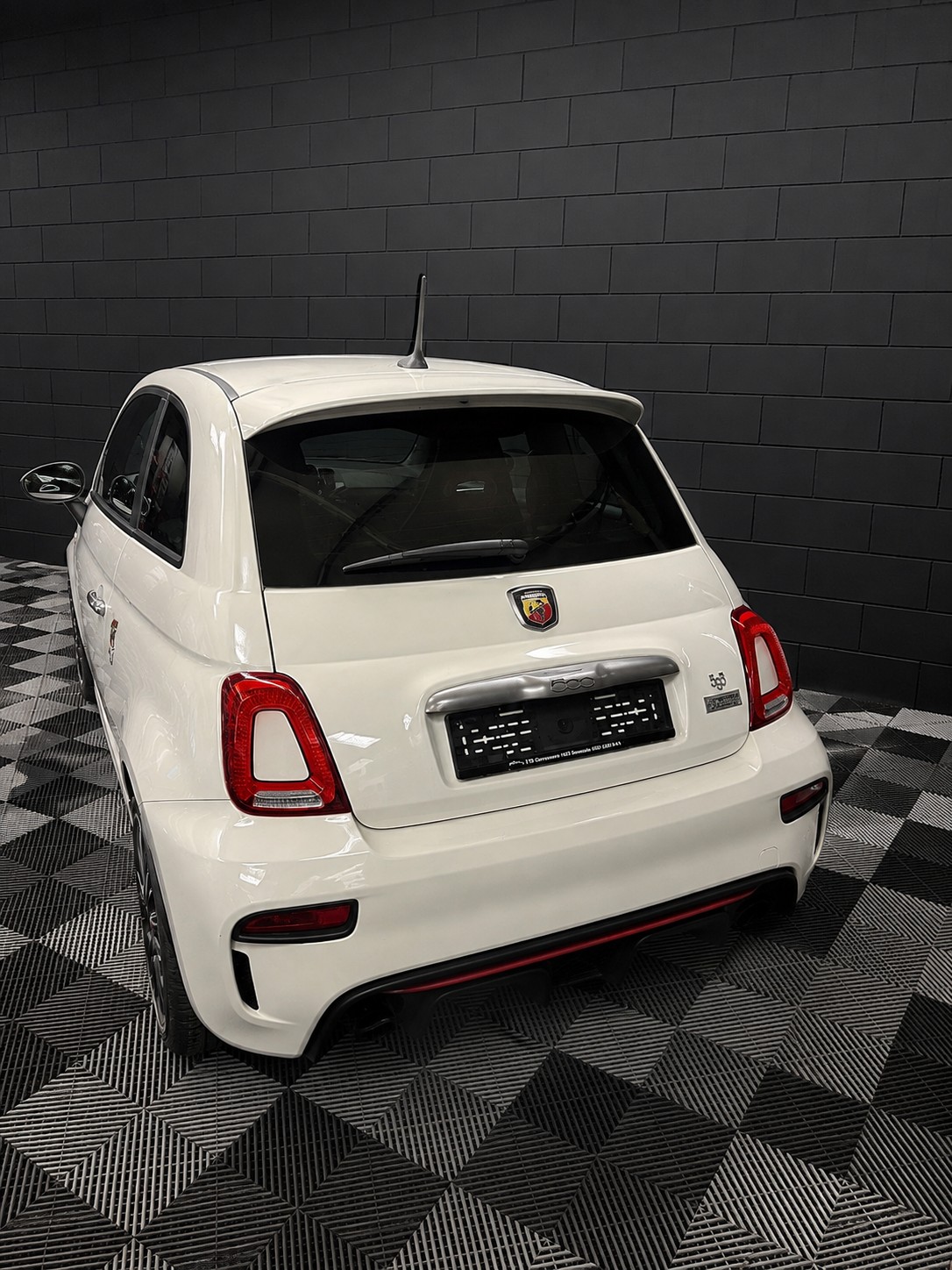 FIAT 595 1.4 16V Turbo Abarth Pista Dualogic-image-1