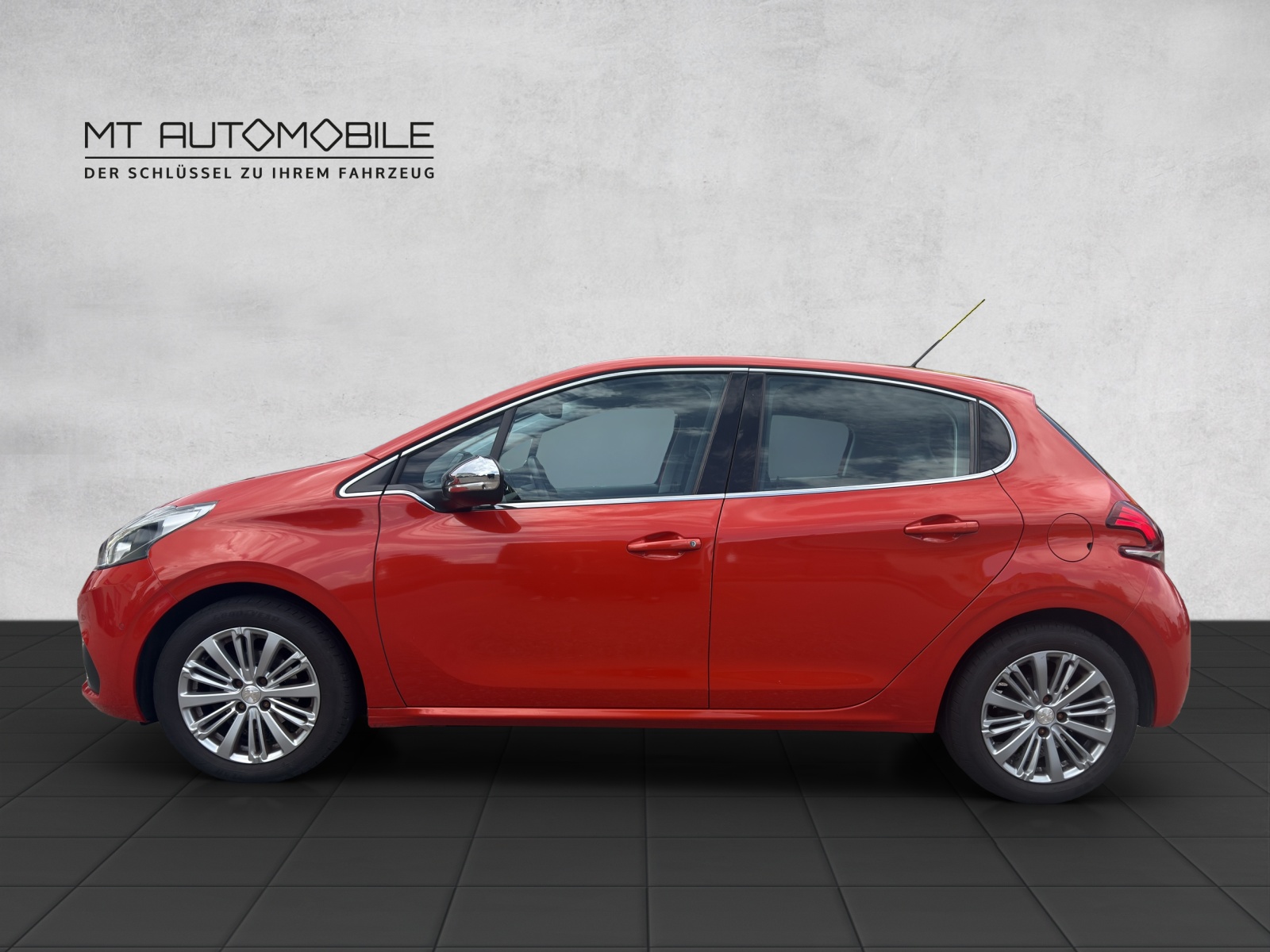 PEUGEOT 208 1.2 PureTech Allure EAT6-image-7