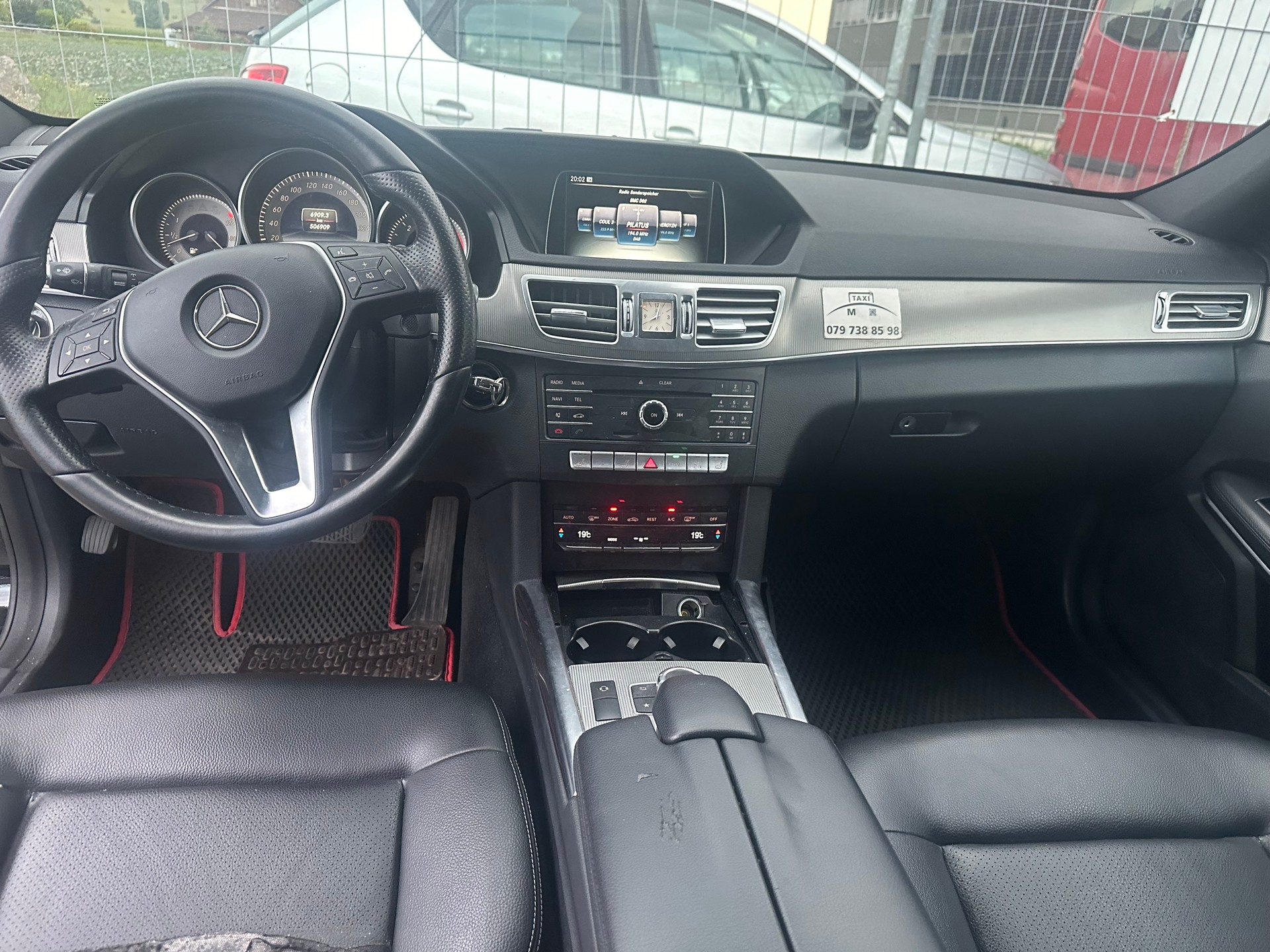MERCEDES-BENZ E 250 BlueTEC 4Matic 7G-Tronic-image-13