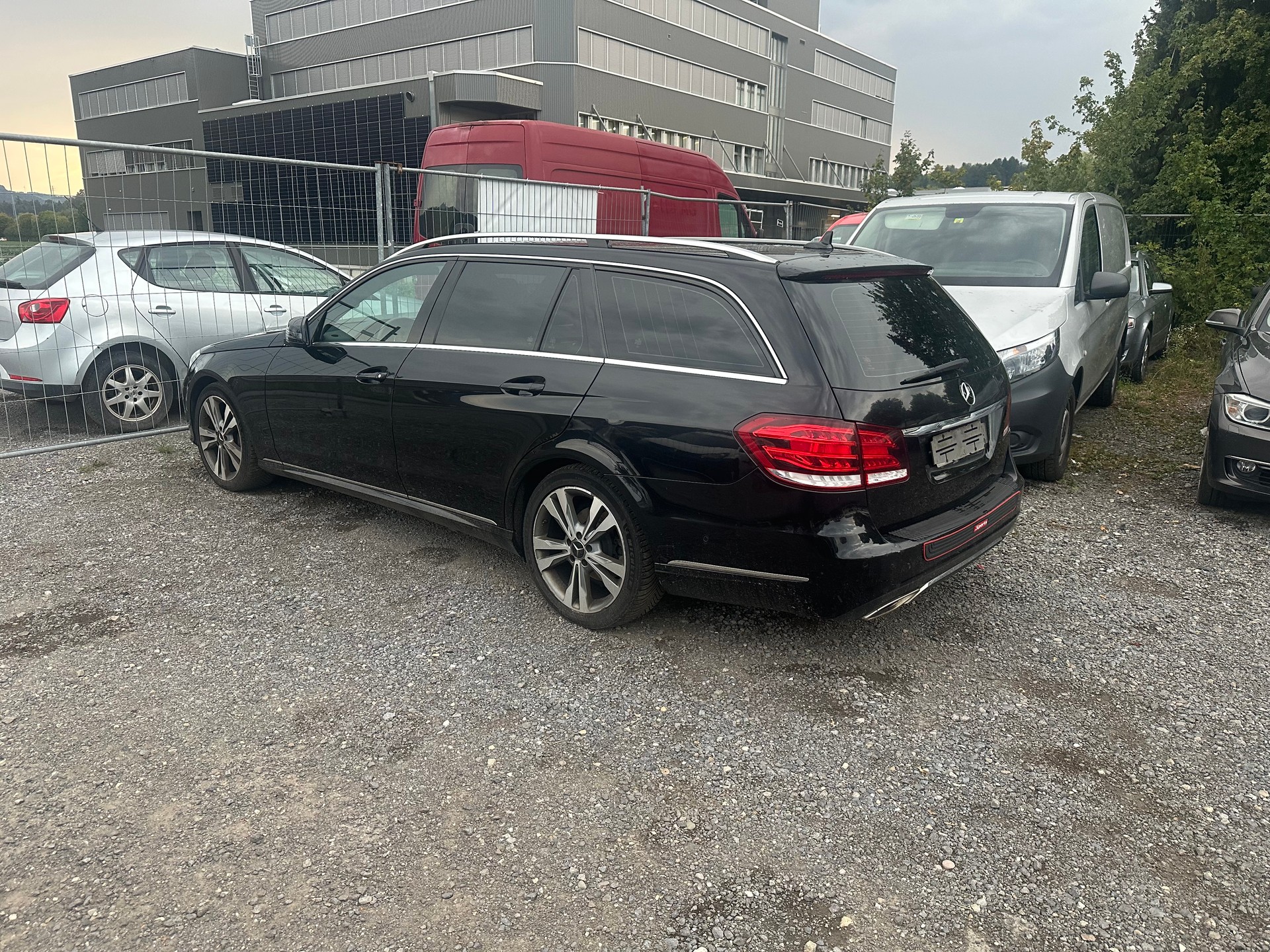 MERCEDES-BENZ E 250 BlueTEC 4Matic 7G-Tronic-image-3