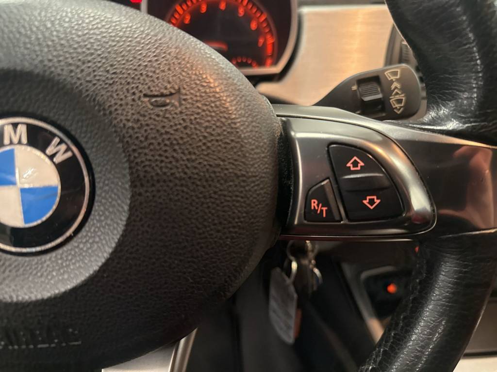 BMW Z4 3.0si Coupé-image-16