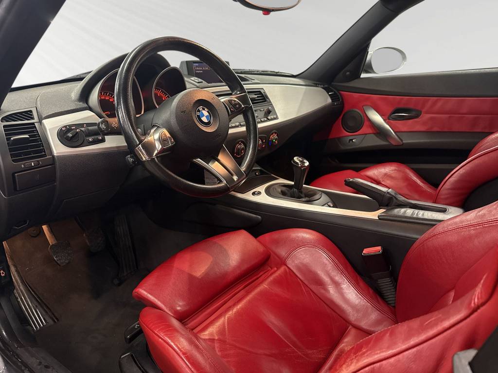 BMW Z4 3.0si Coupé-image-4