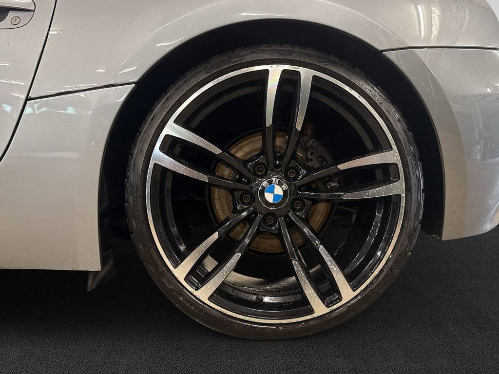 BMW Z4 3.0si Coupé-image-9