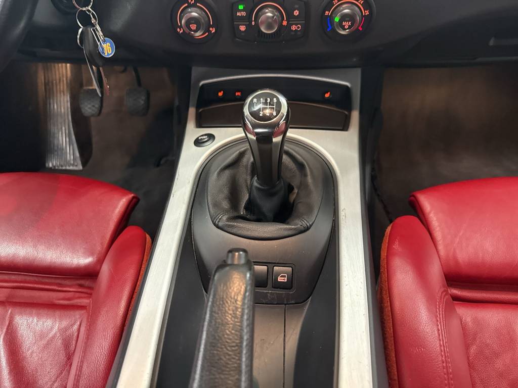 BMW Z4 3.0si Coupé-image-13