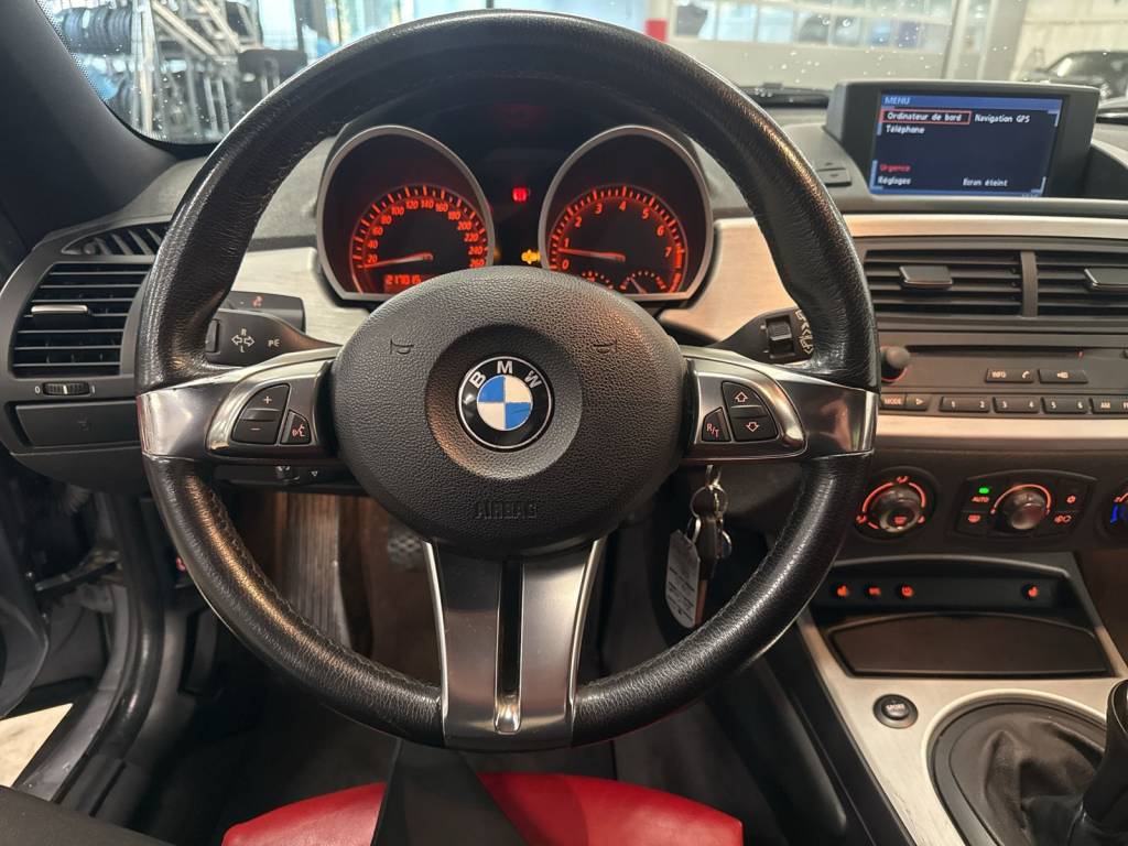 BMW Z4 3.0si Coupé-image-12