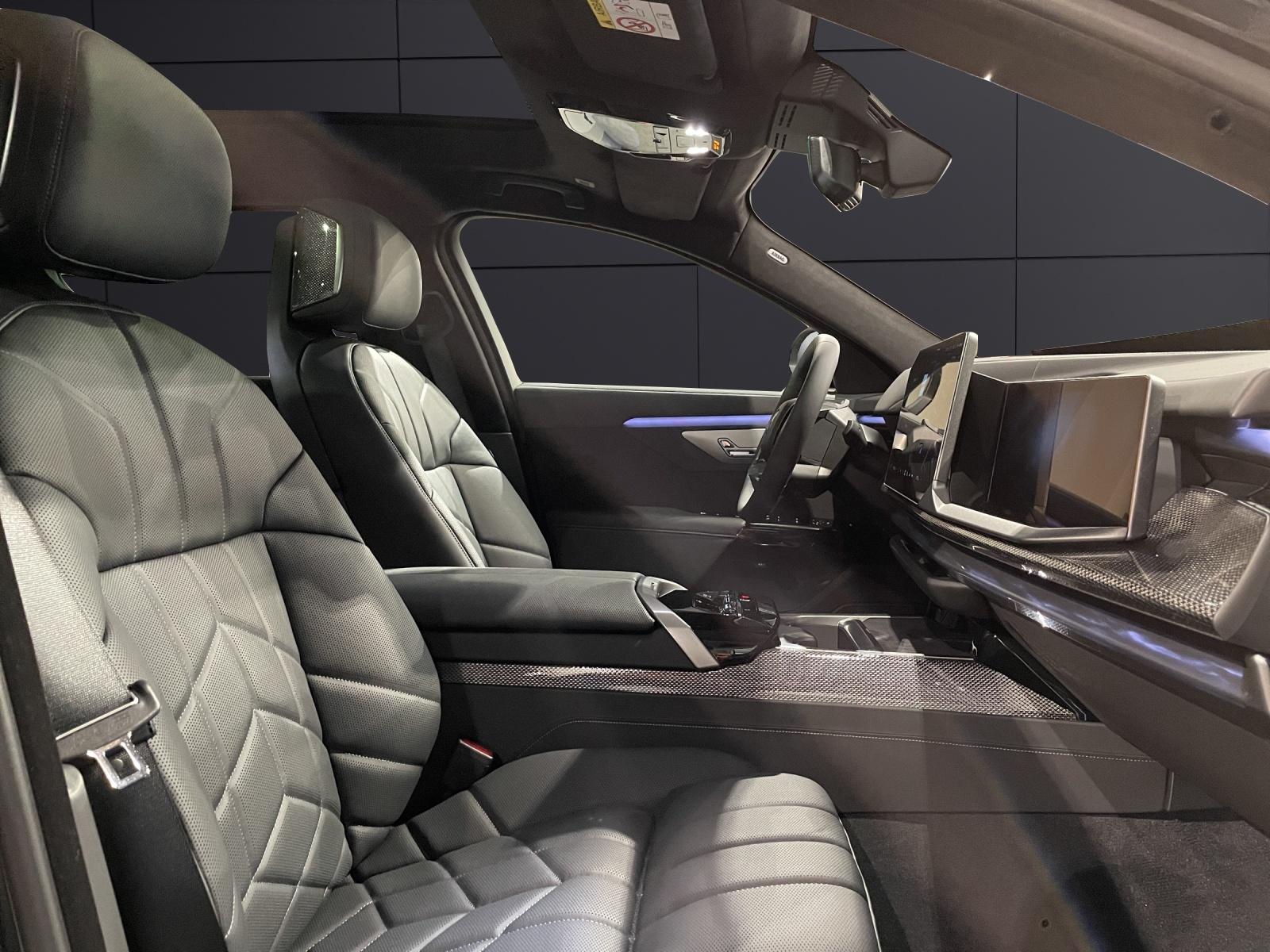 BMW i7 xDrive60-image-19
