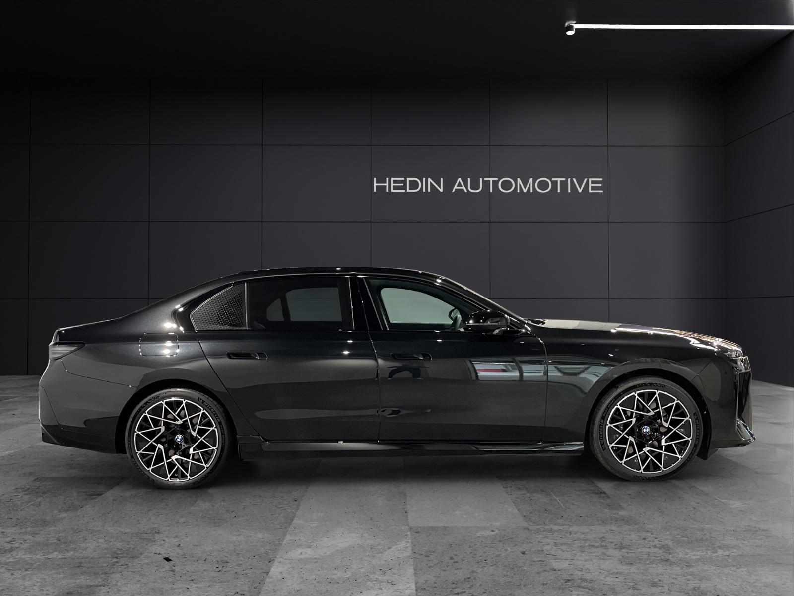 BMW i7 xDrive60-image-6
