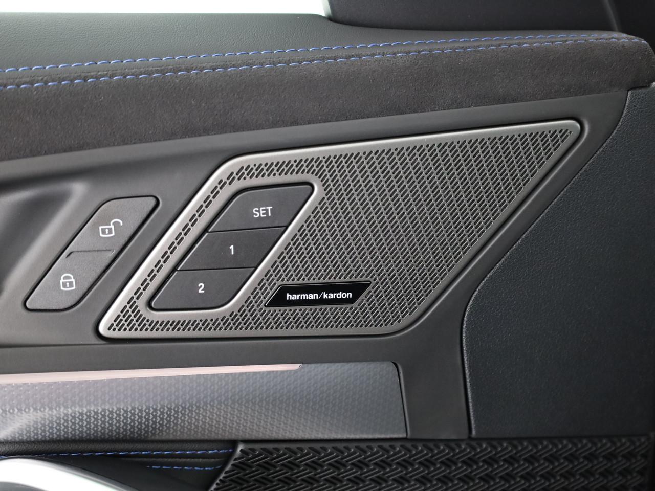 BMW X1 23i xDrive paddles-image-15