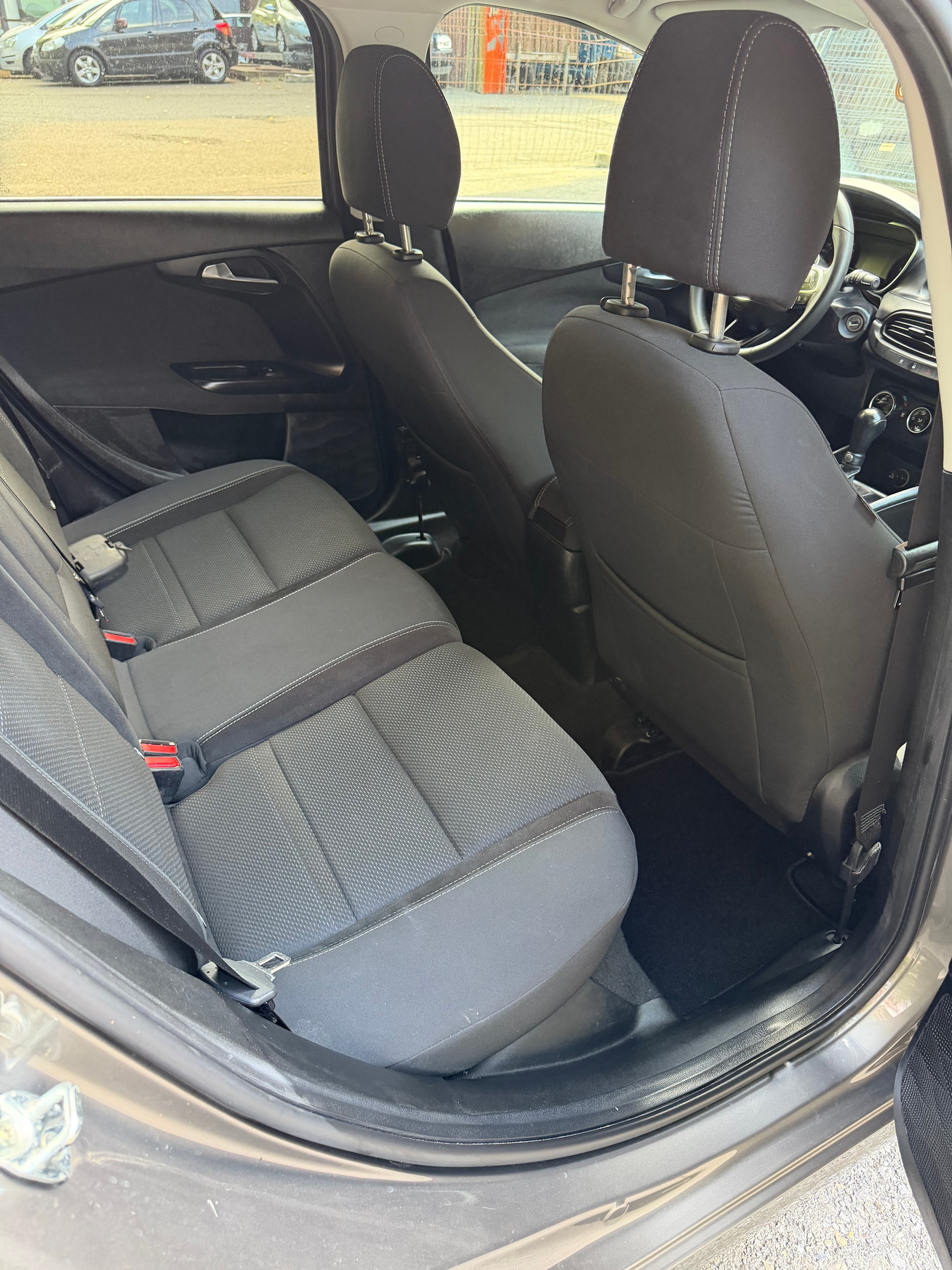 FIAT Tipo 1.6MJ Station Wagon S-Design DCT-image-11