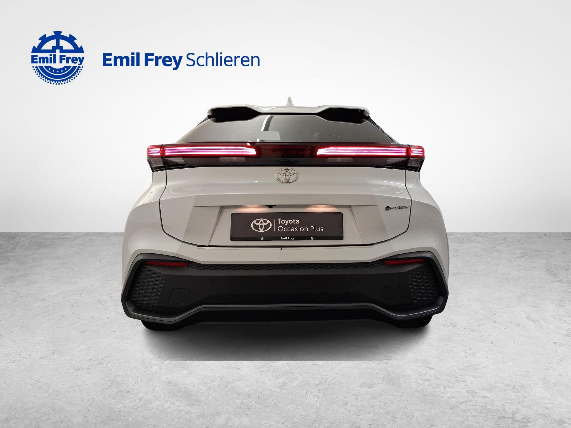 TOYOTA C-HR 2.0 PHEV Swiss Edition-image-3