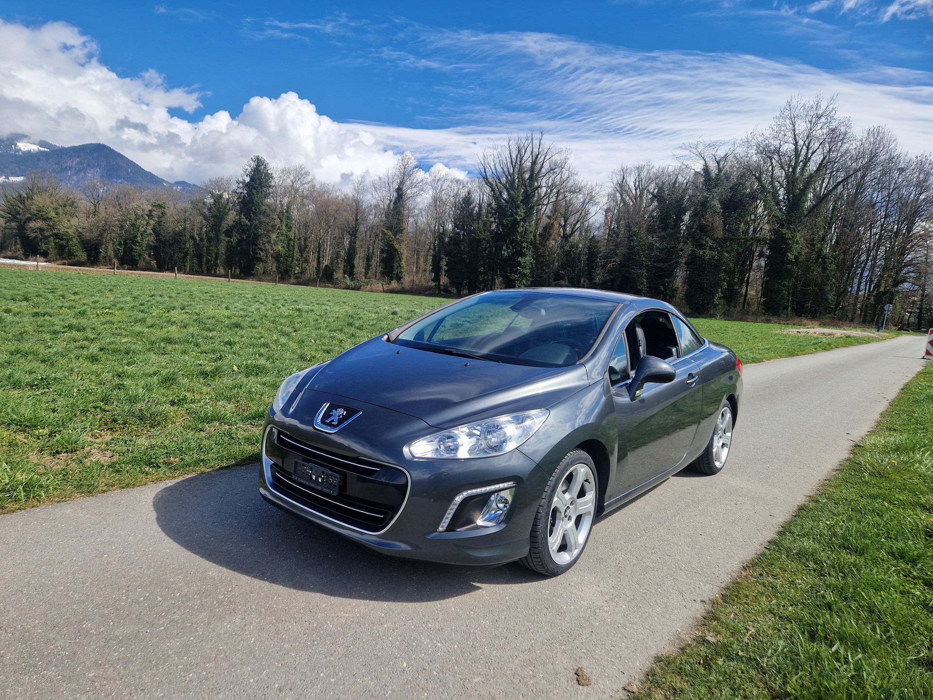 PEUGEOT 308 CC 2.0 HDI Allure-image-0