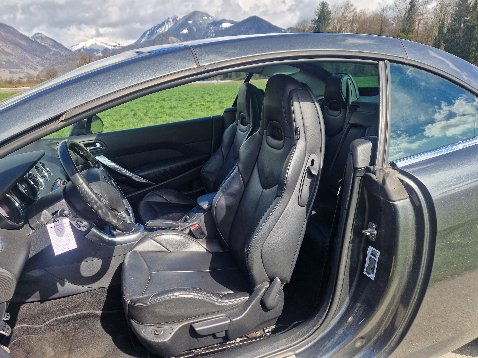 PEUGEOT 308 CC 2.0 HDI Allure-image-6