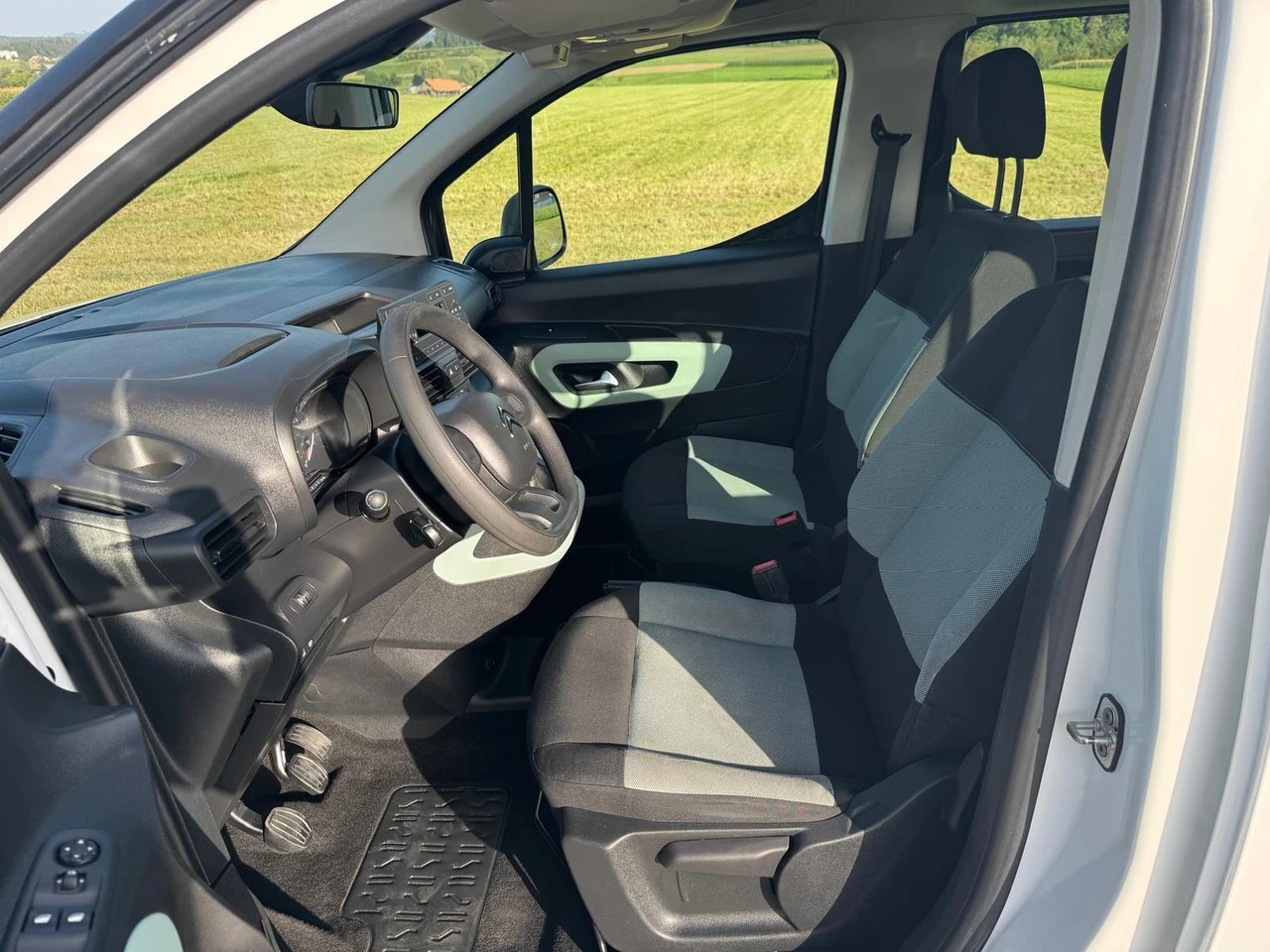 CITROEN Berlingo XL 1.5 BlueHDi 7 Plätze Live-image-7