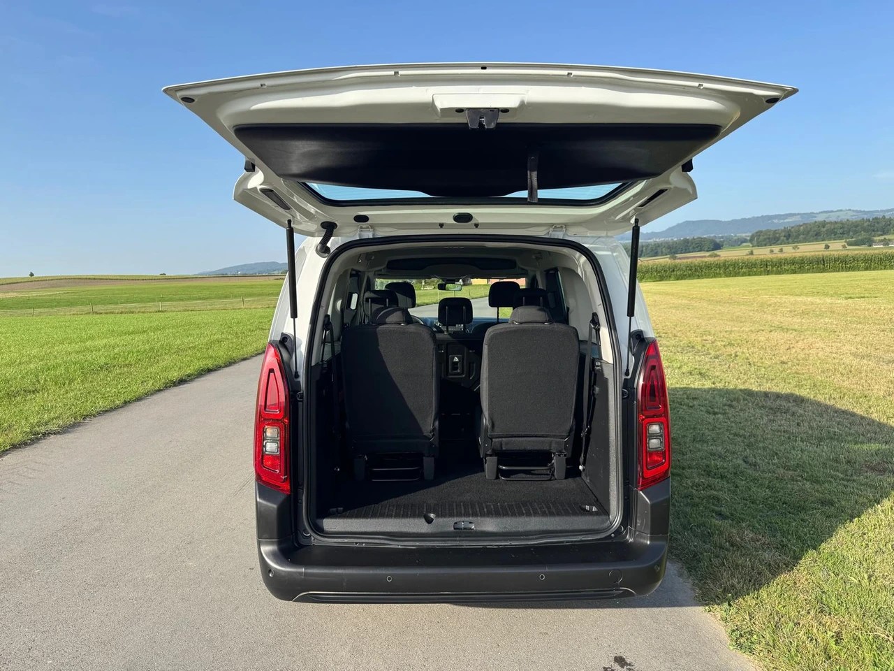 CITROEN Berlingo XL 1.5 BlueHDi 7 Plätze Live-image-3