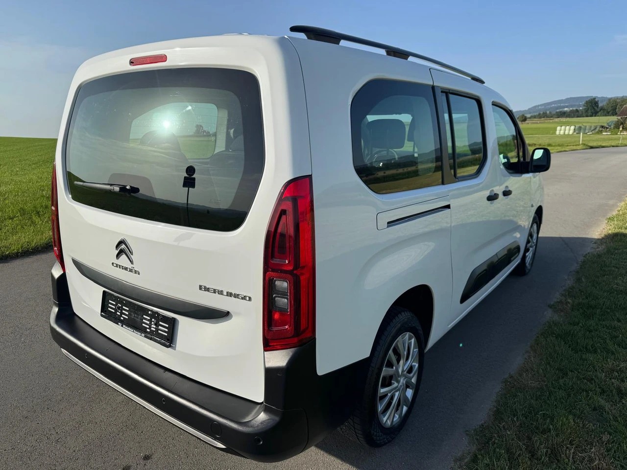 CITROEN Berlingo XL 1.5 BlueHDi 7 Plätze Live-image-2