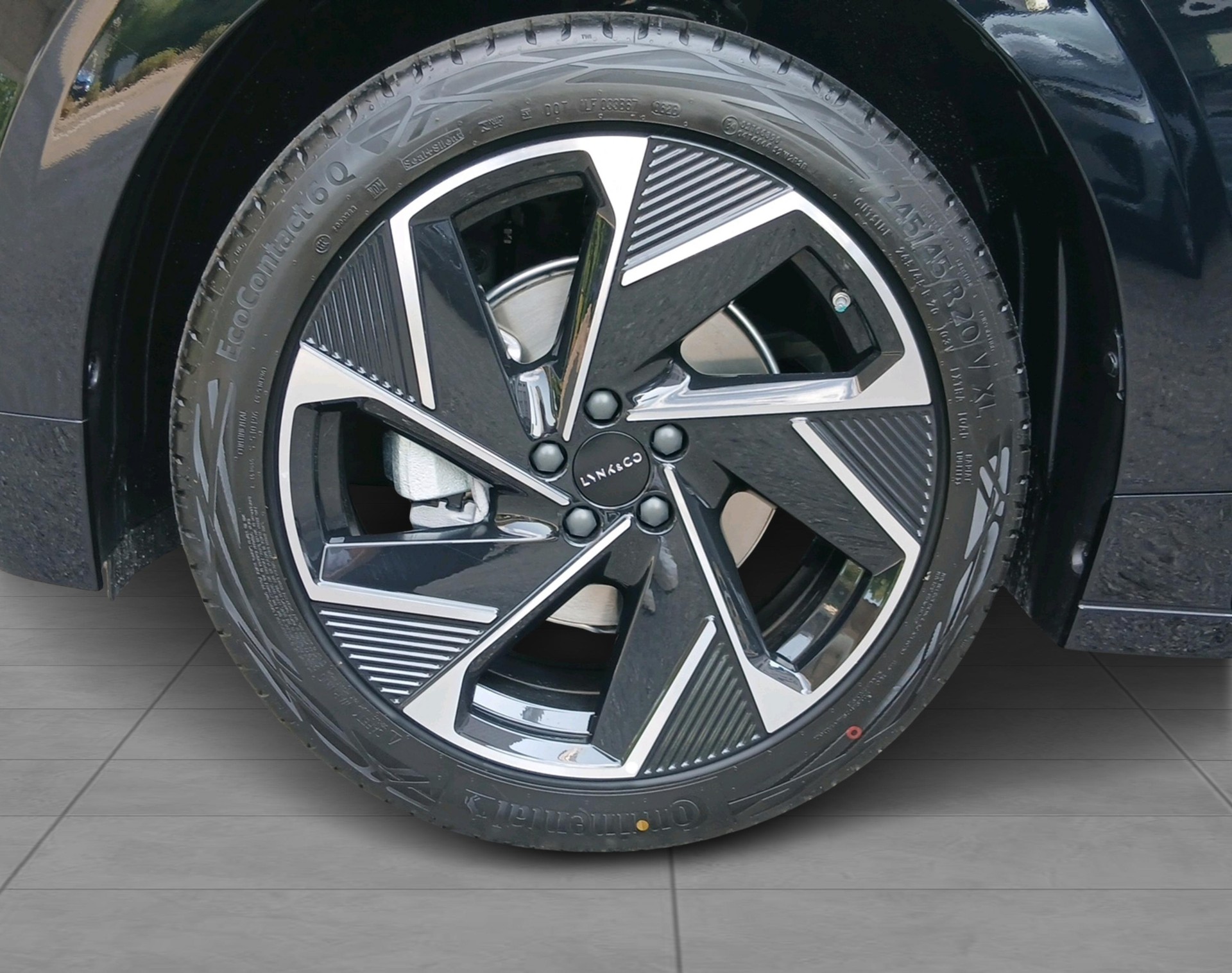 LYNK & CO 02-image-10