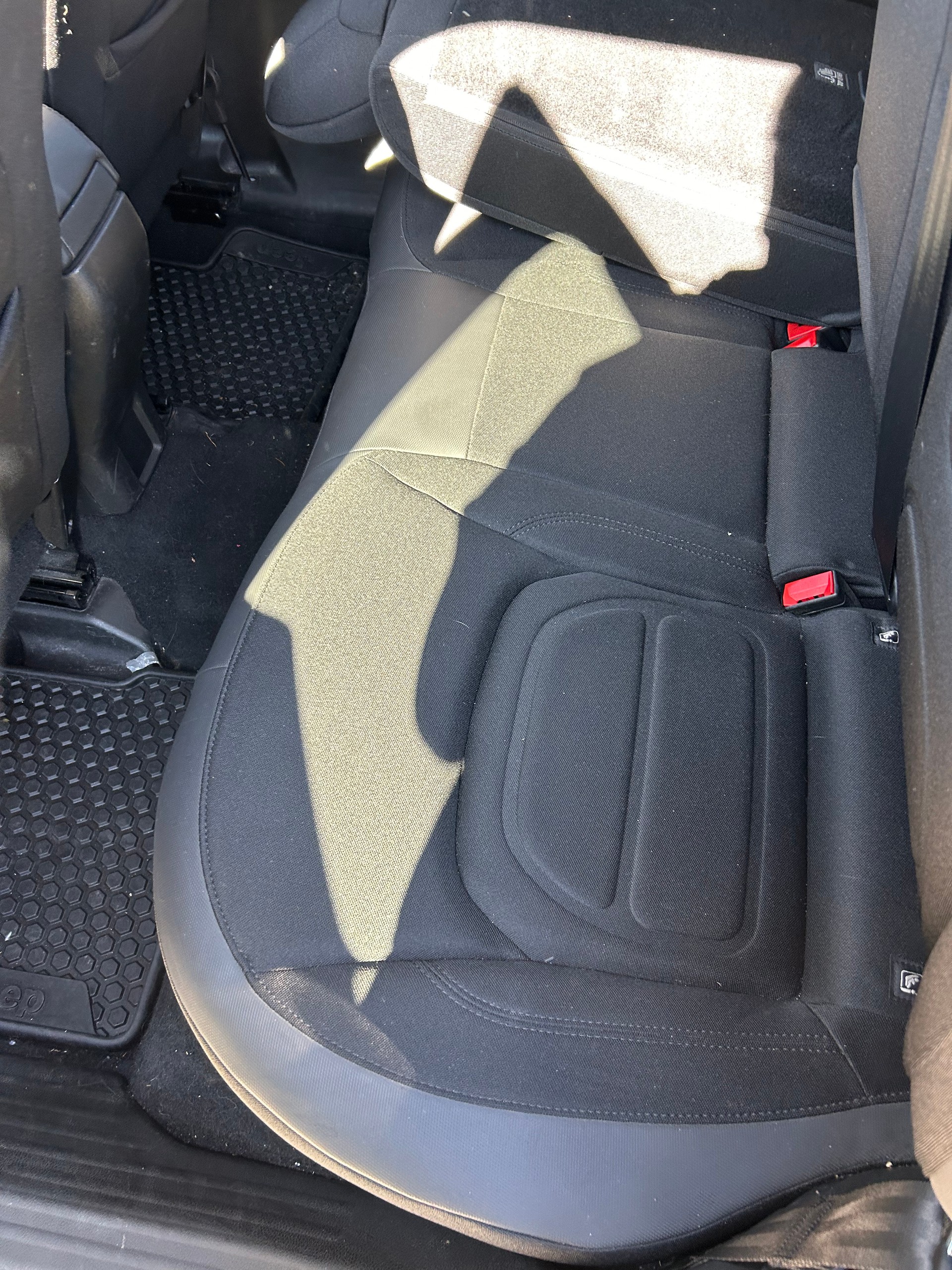 JEEP Renegade 2.0 CRD Freedom Edition AWD 9ATX-showroom-element-2