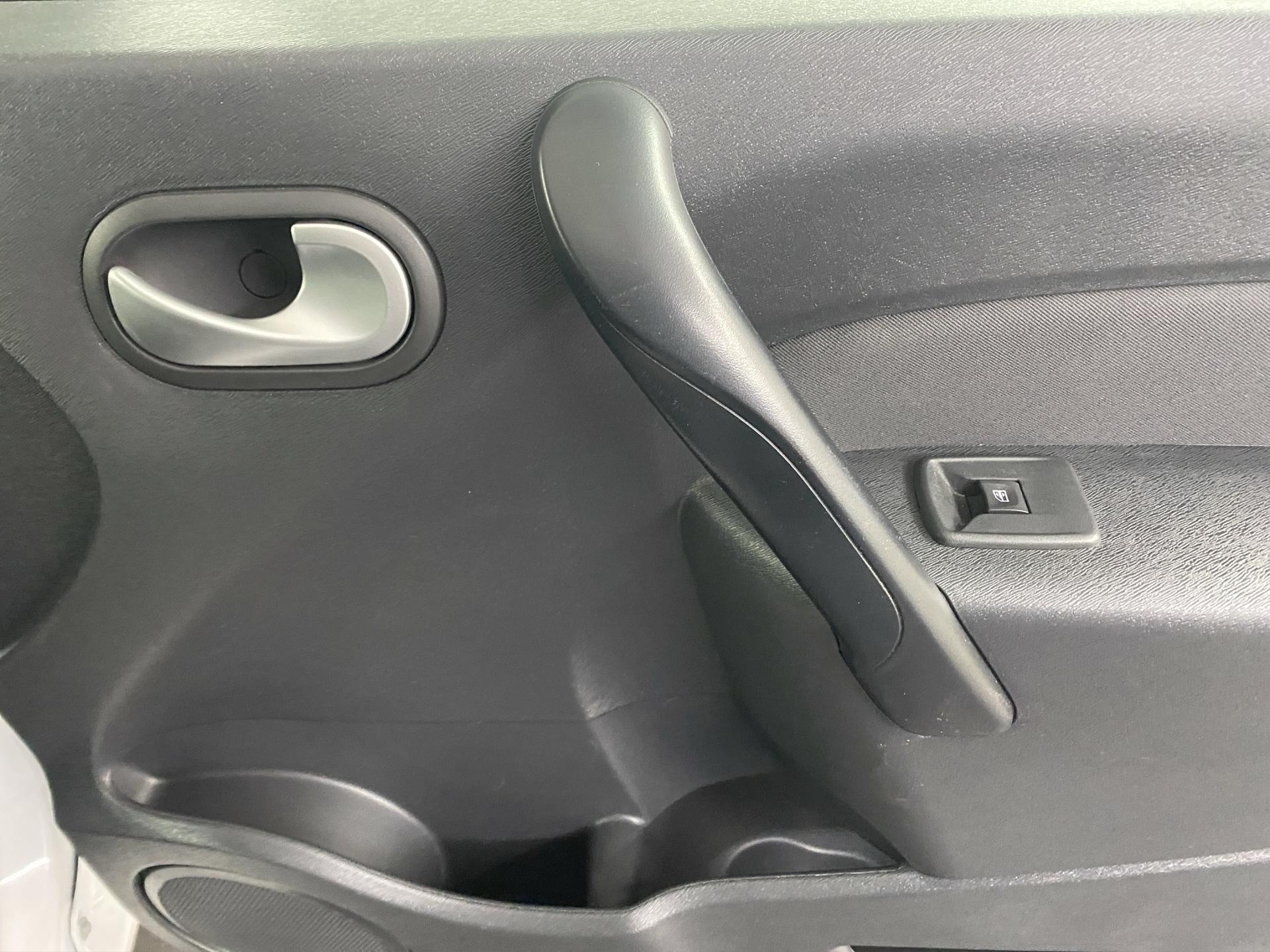 RENAULT Kangoo 1.2 16V Turbo Swiss Edition EDC-image-21