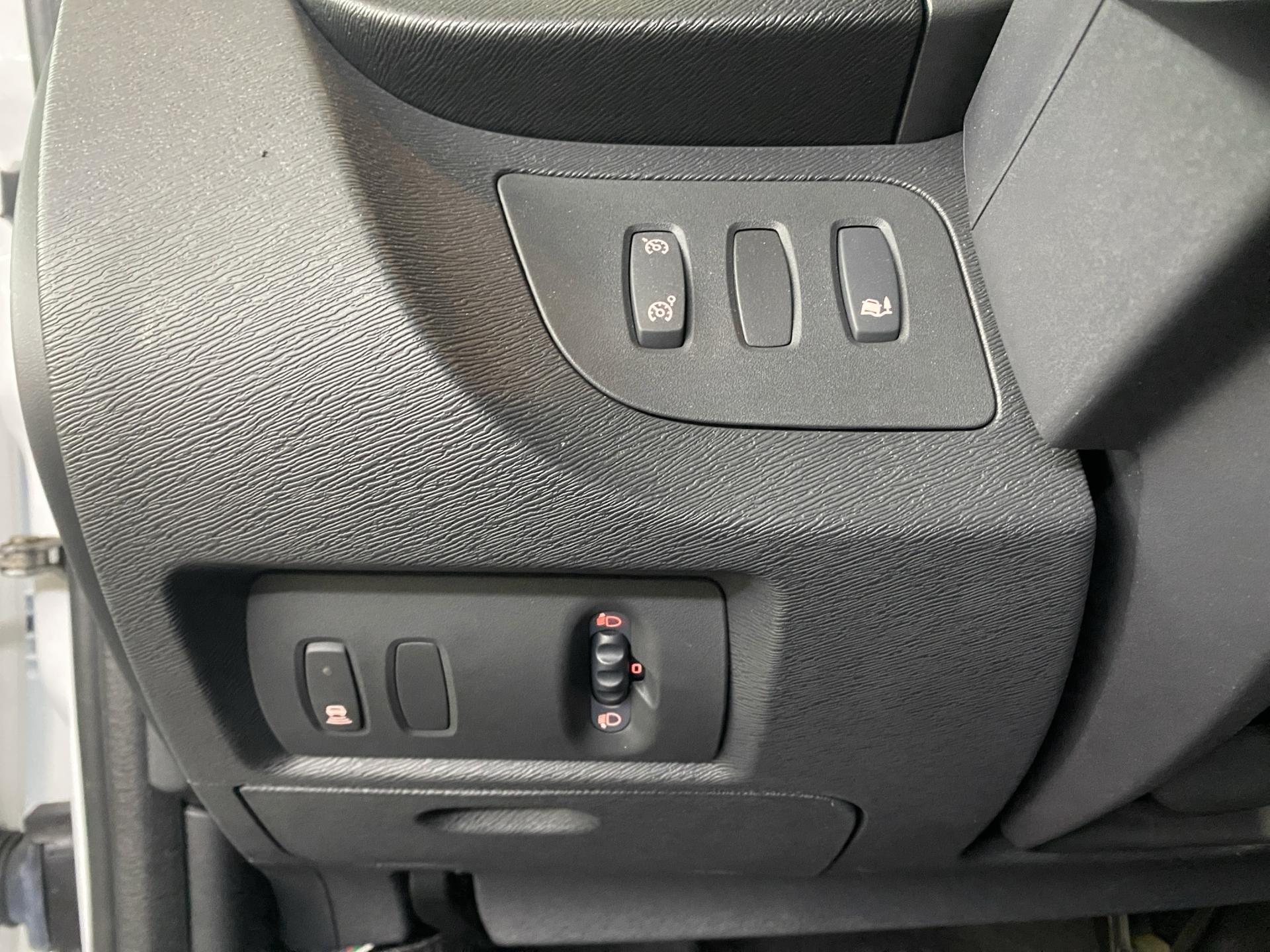 RENAULT Kangoo 1.2 16V Turbo Swiss Edition EDC-image-18