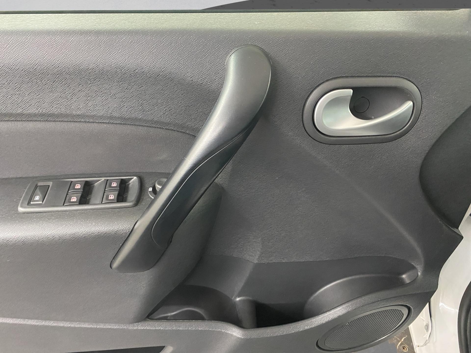RENAULT Kangoo 1.2 16V Turbo Swiss Edition EDC-image-22