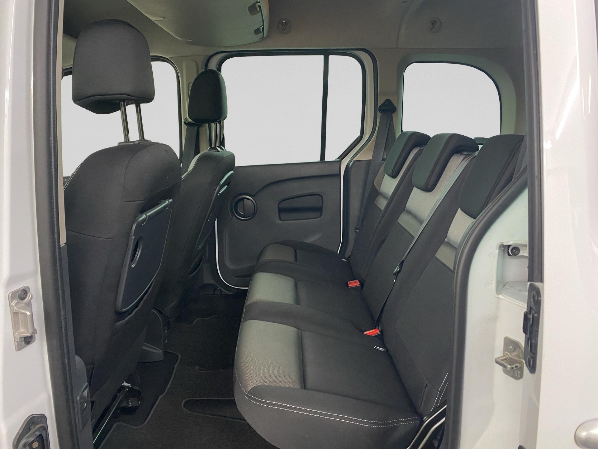 RENAULT Kangoo 1.2 16V Turbo Swiss Edition EDC-image-12