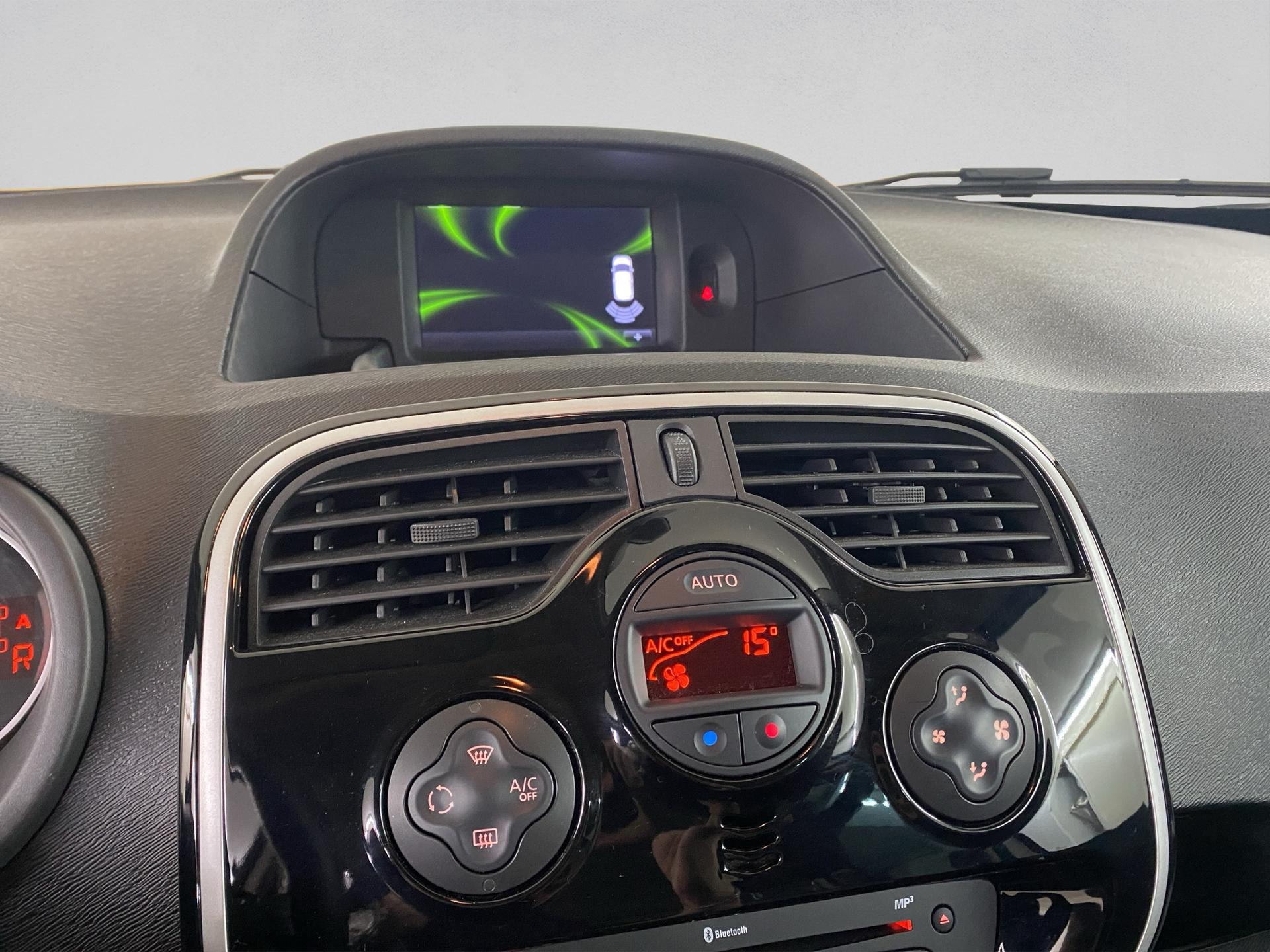 RENAULT Kangoo 1.2 16V Turbo Swiss Edition EDC-image-10