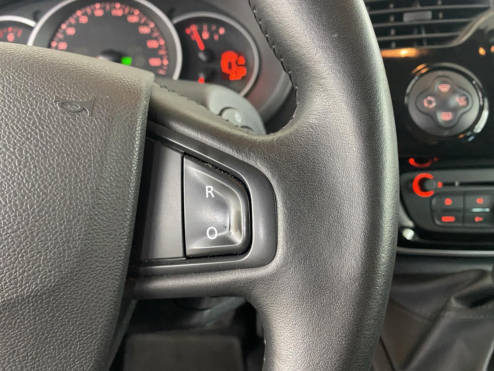 RENAULT Kangoo 1.2 16V Turbo Swiss Edition EDC-image-17