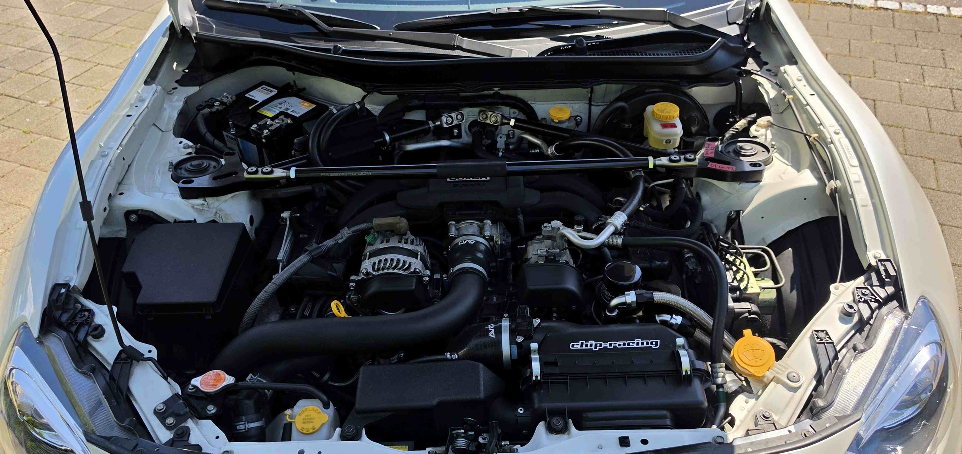 SUBARU BRZ 2.0R-image-12