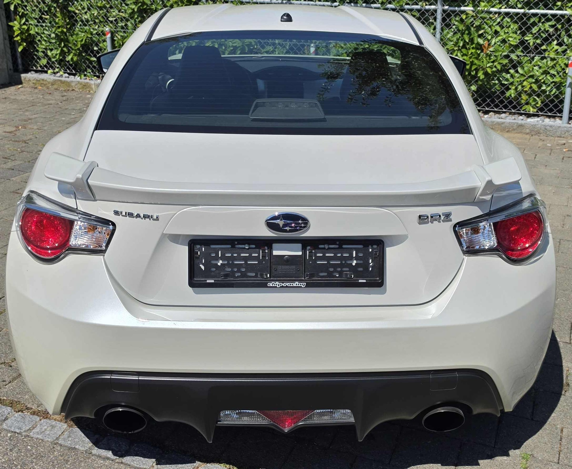 SUBARU BRZ 2.0R-image-2