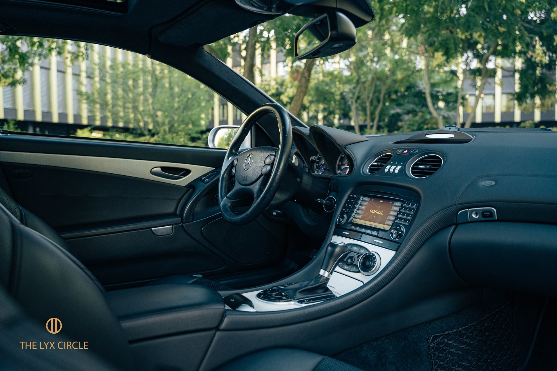 MERCEDES-BENZ SL 65 AMG Automatic-image-13