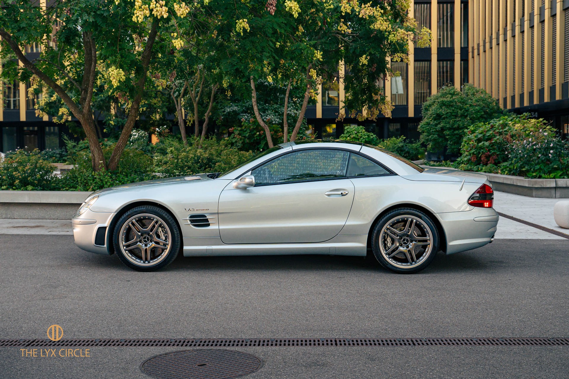 MERCEDES-BENZ SL 65 AMG Automatic-image-3