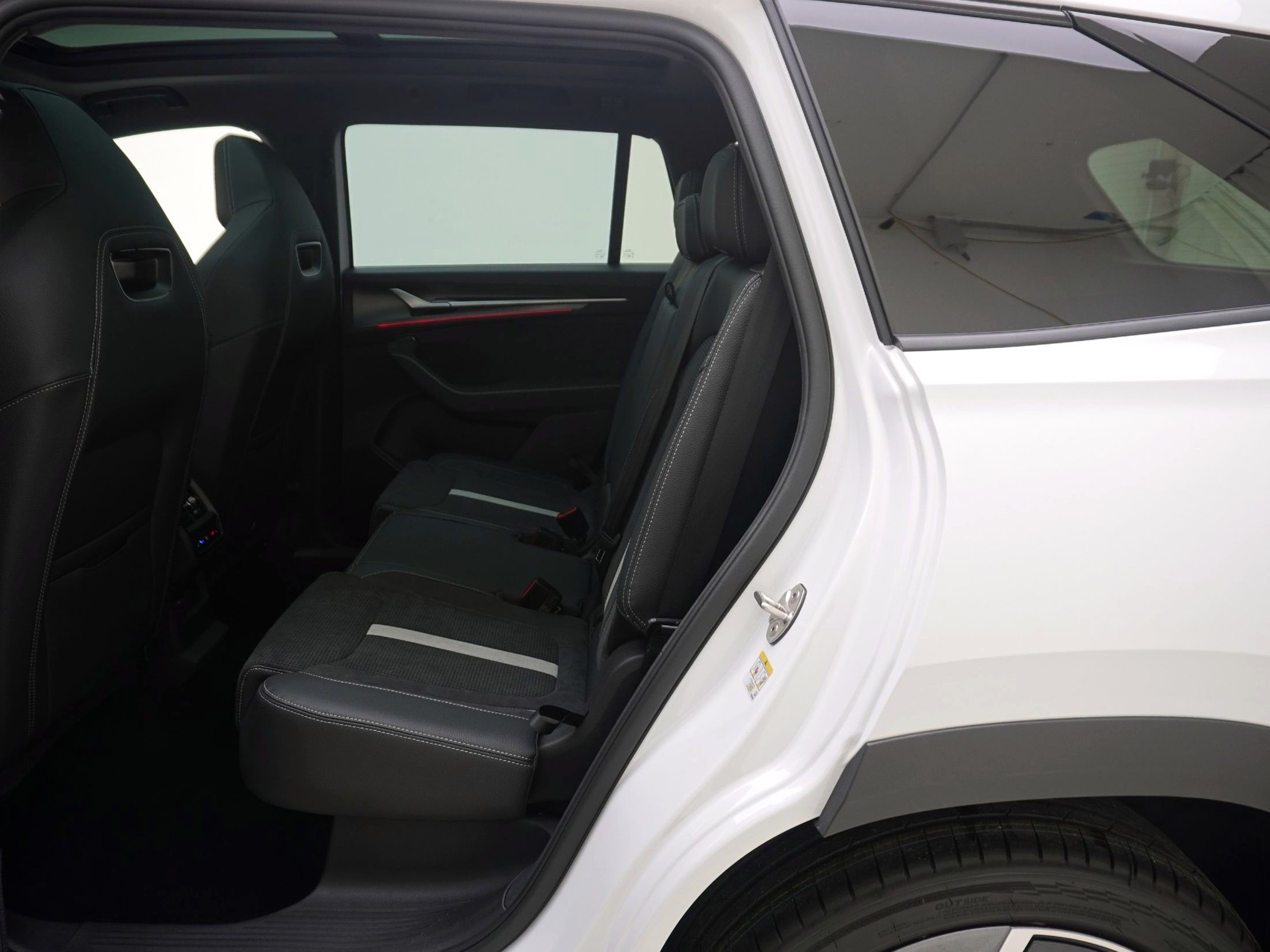 SKODA Kodiaq 2.0 TSI SportLine-image-14