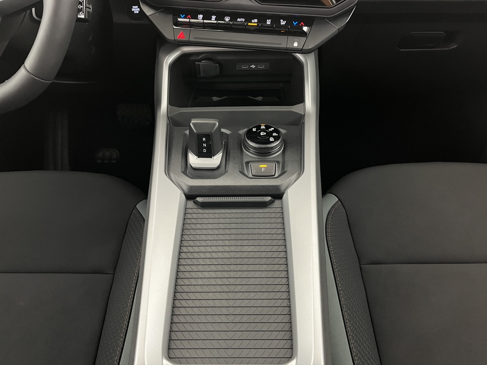 DACIA Bigster 1.2 Hybrid Extreme 4WD-image-12