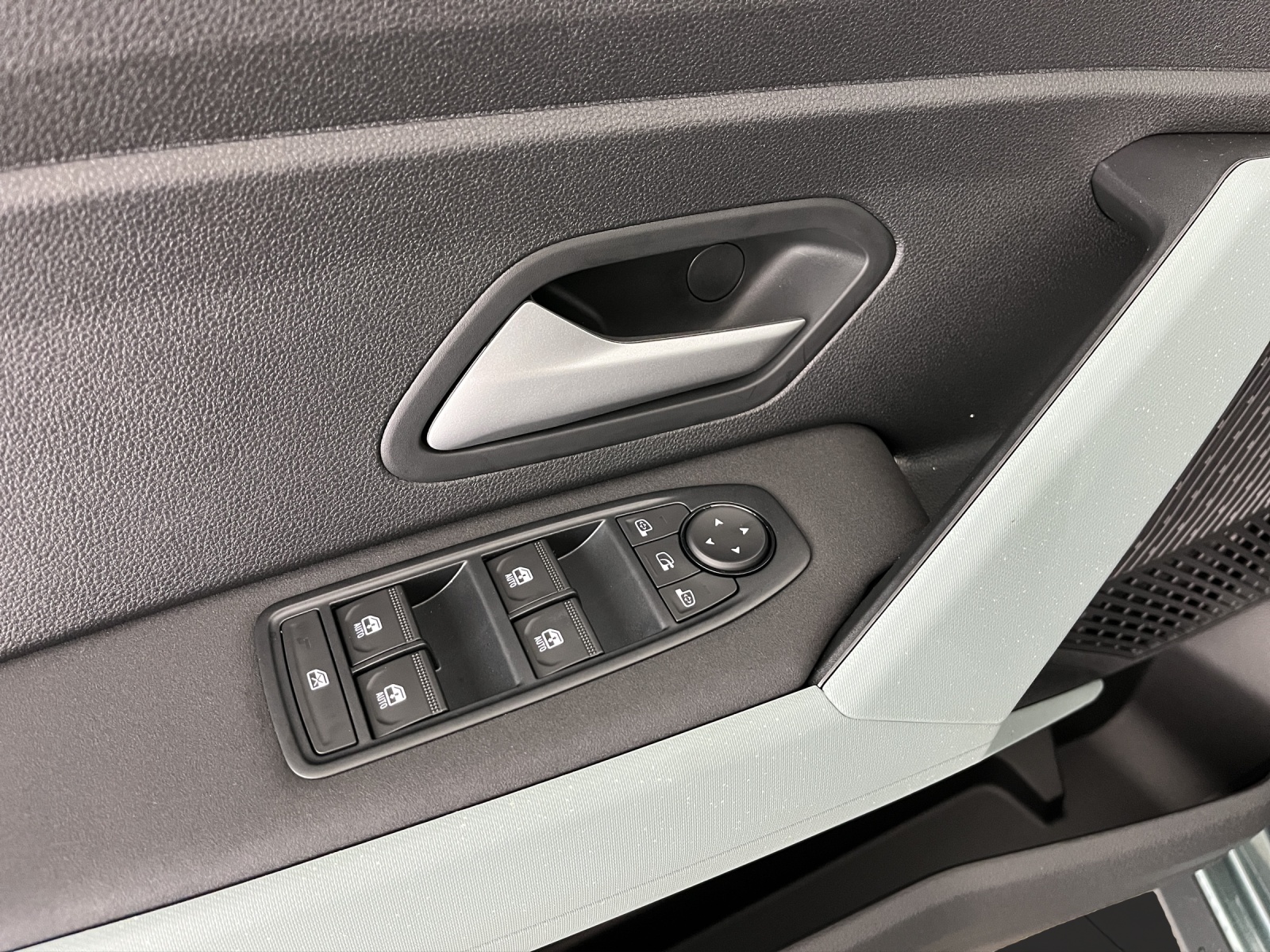 DACIA Bigster 1.2 Hybrid Extreme 4WD-image-13