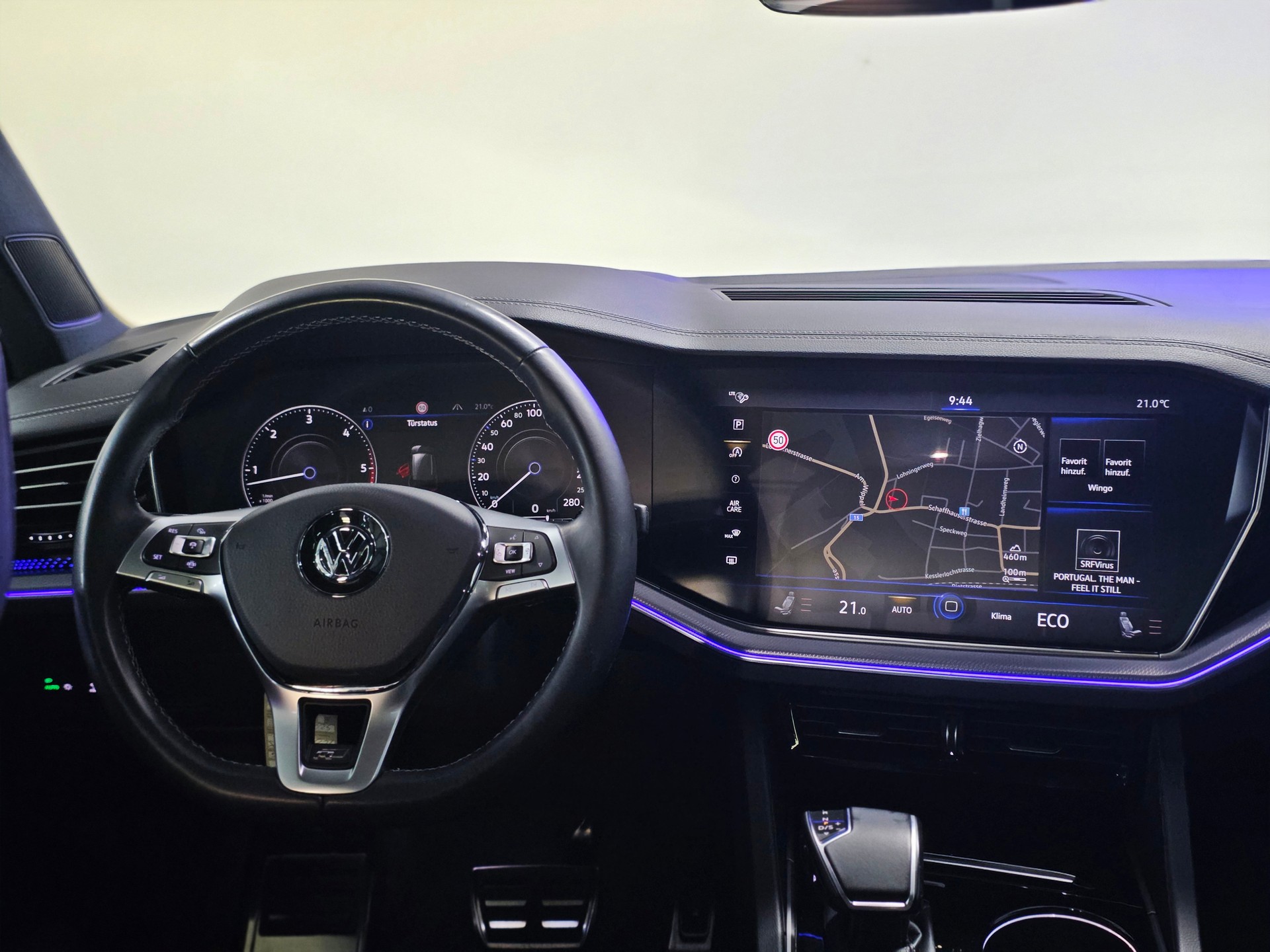 VW Touareg 3.0 TDI R Line Tiptronic-image-15