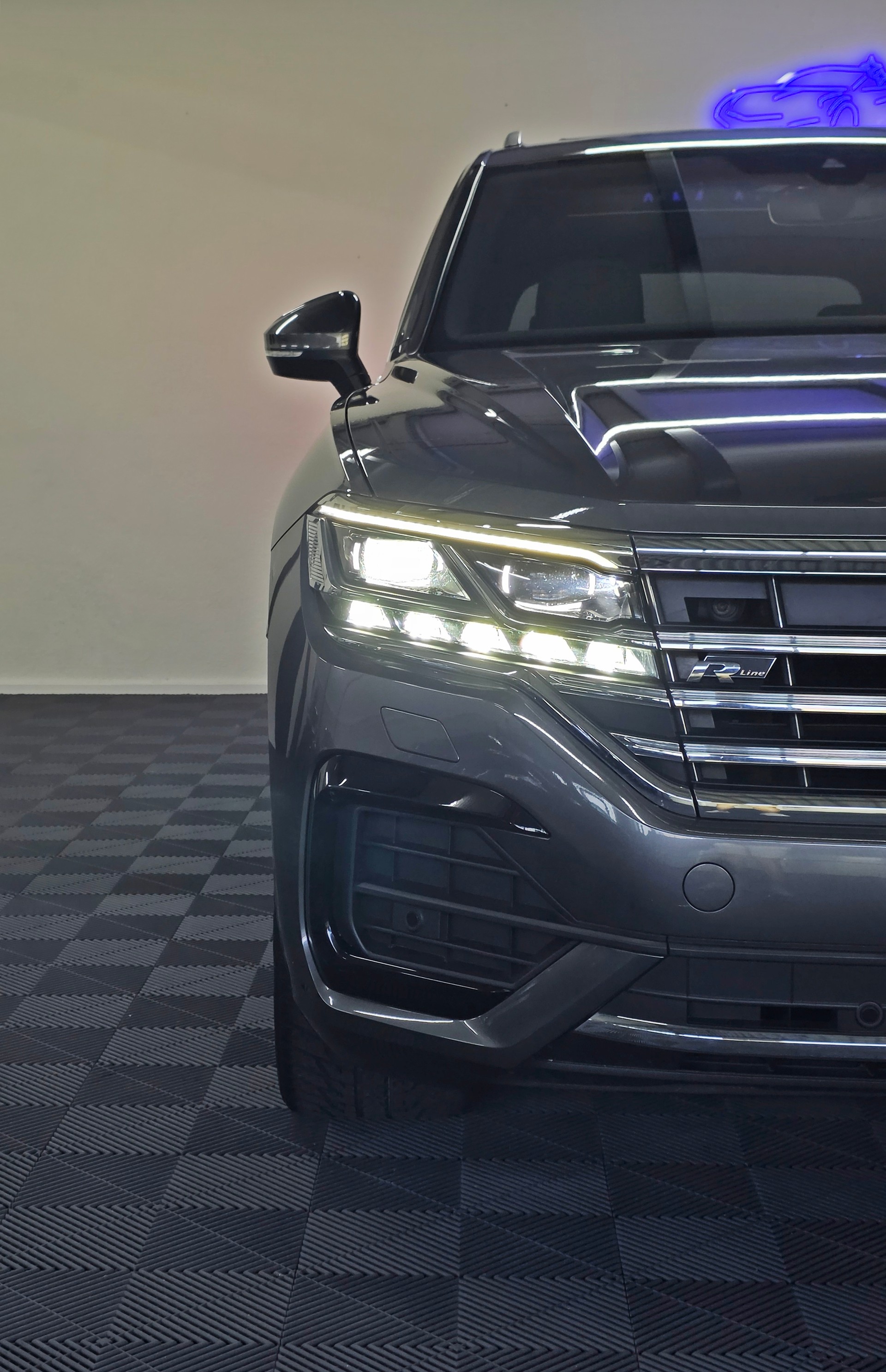 VW Touareg 3.0 TDI R Line Tiptronic-showroom-element-2