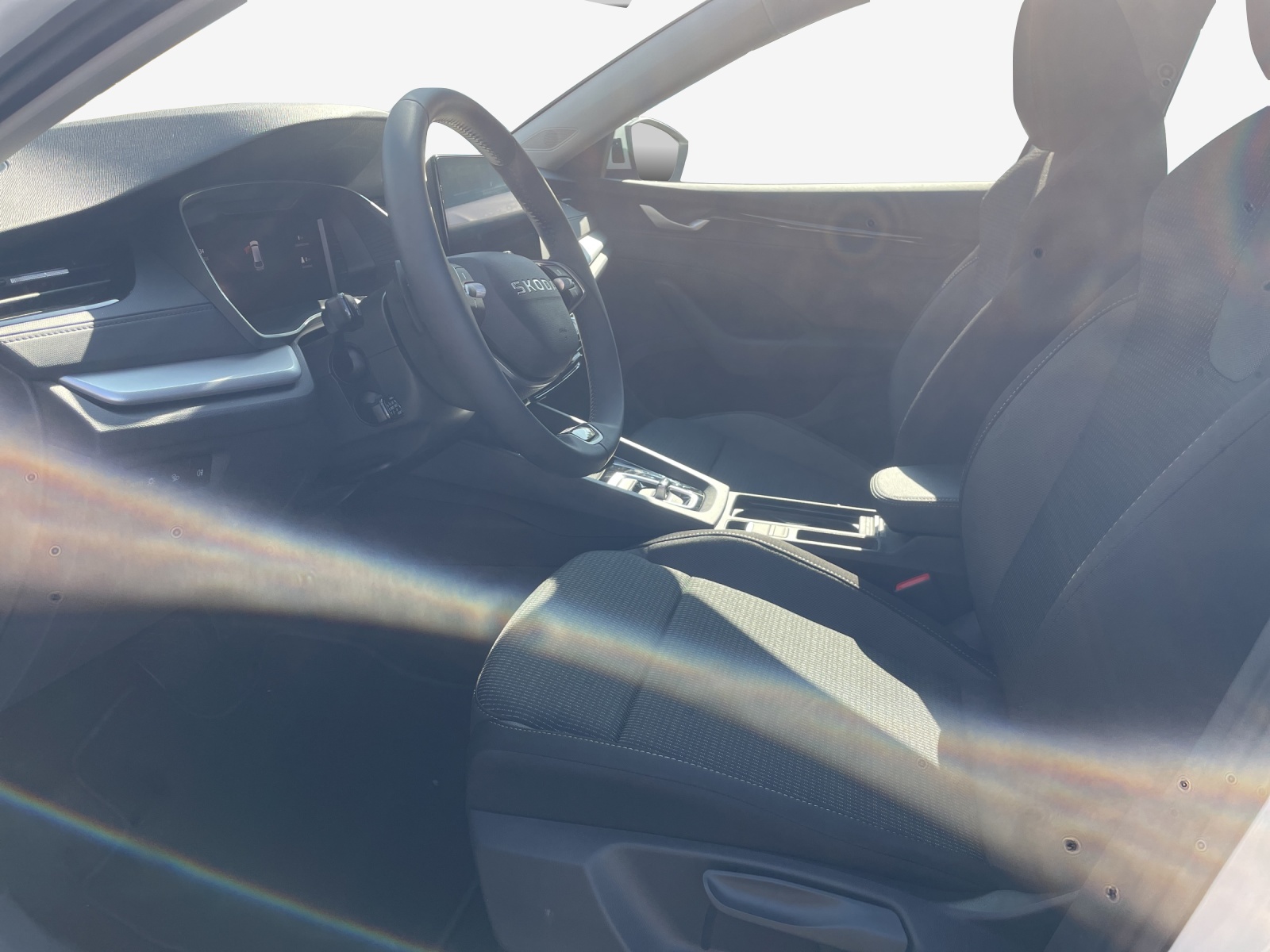 SKODA Octavia Combi 2.0 TDI DSG Selection-image-15