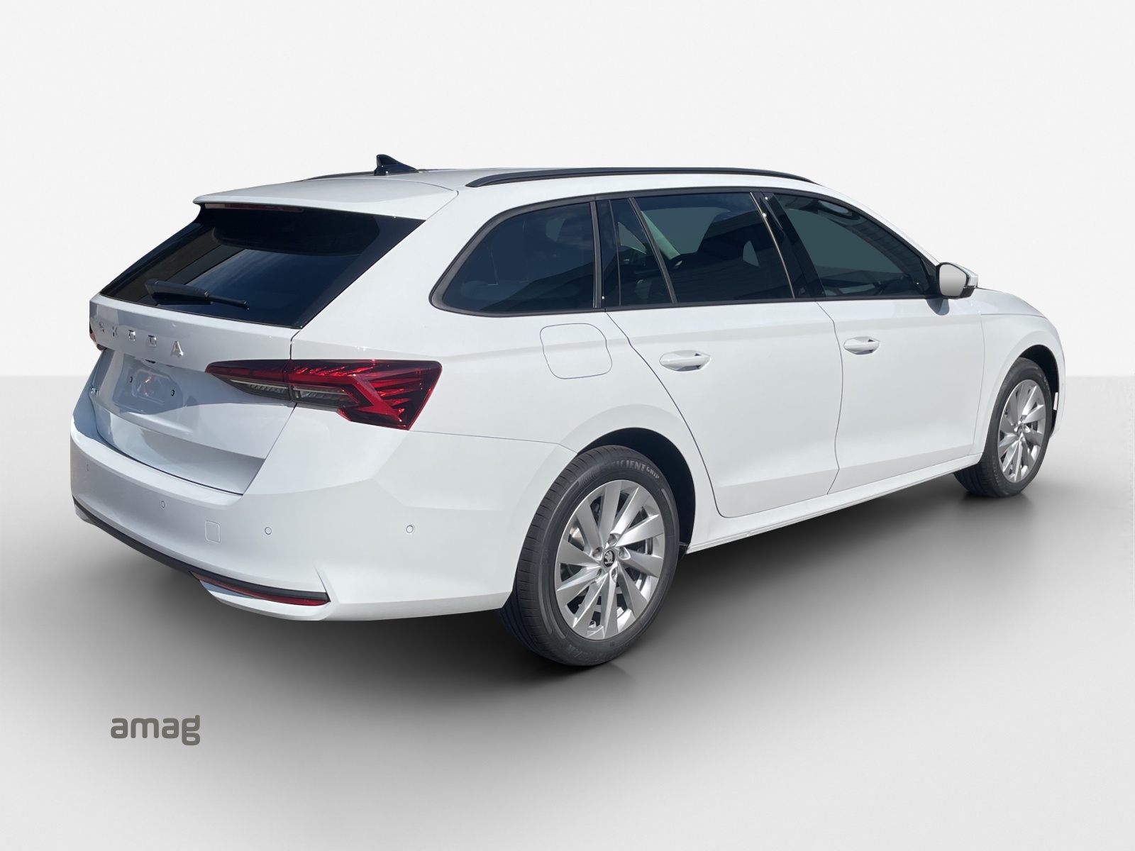 SKODA Octavia Combi 2.0 TDI DSG Selection-image-4
