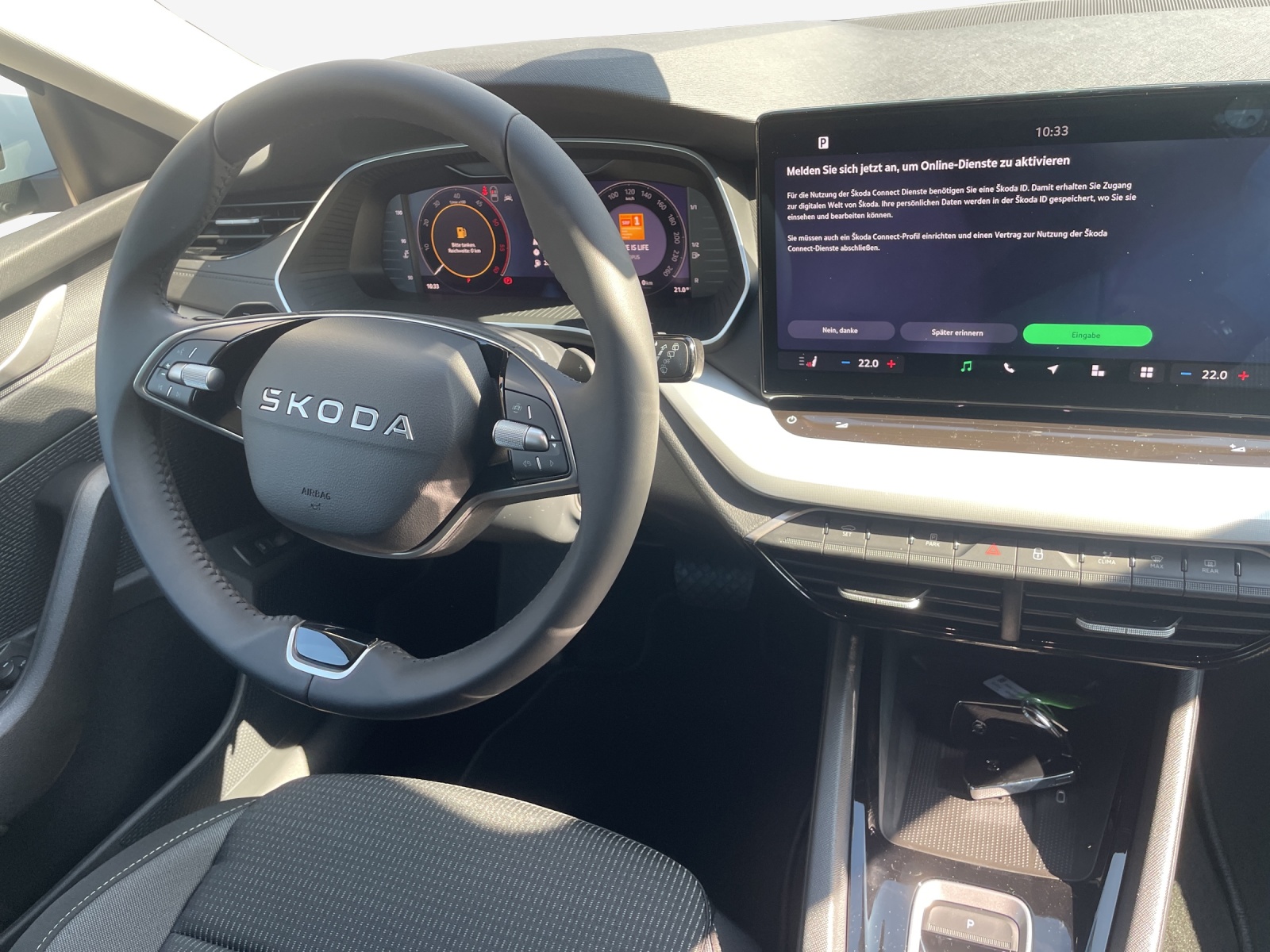 SKODA Octavia Combi 2.0 TDI DSG Selection-image-8