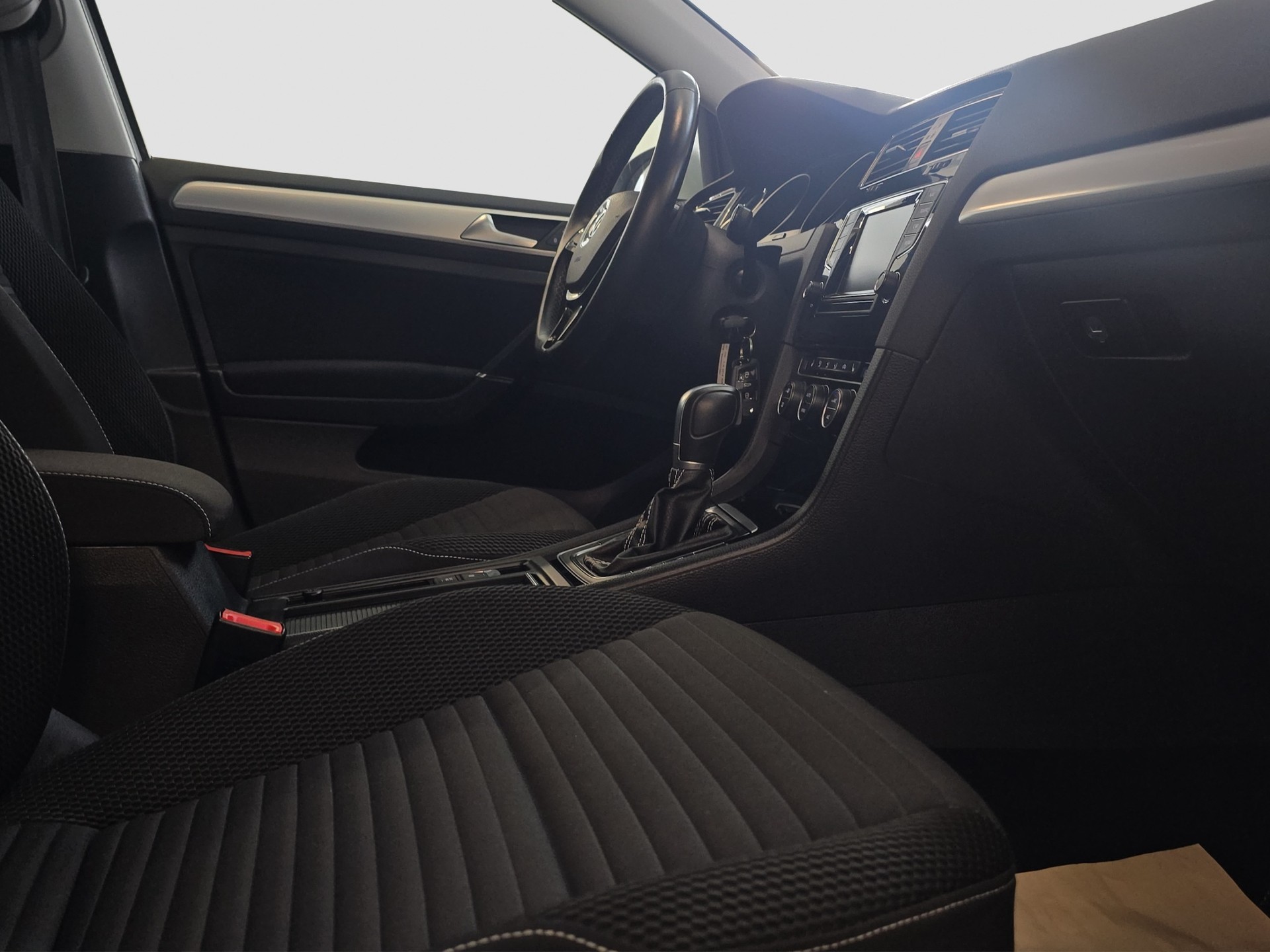 VW Golf 1.4 TSI Cup DSG-image-13