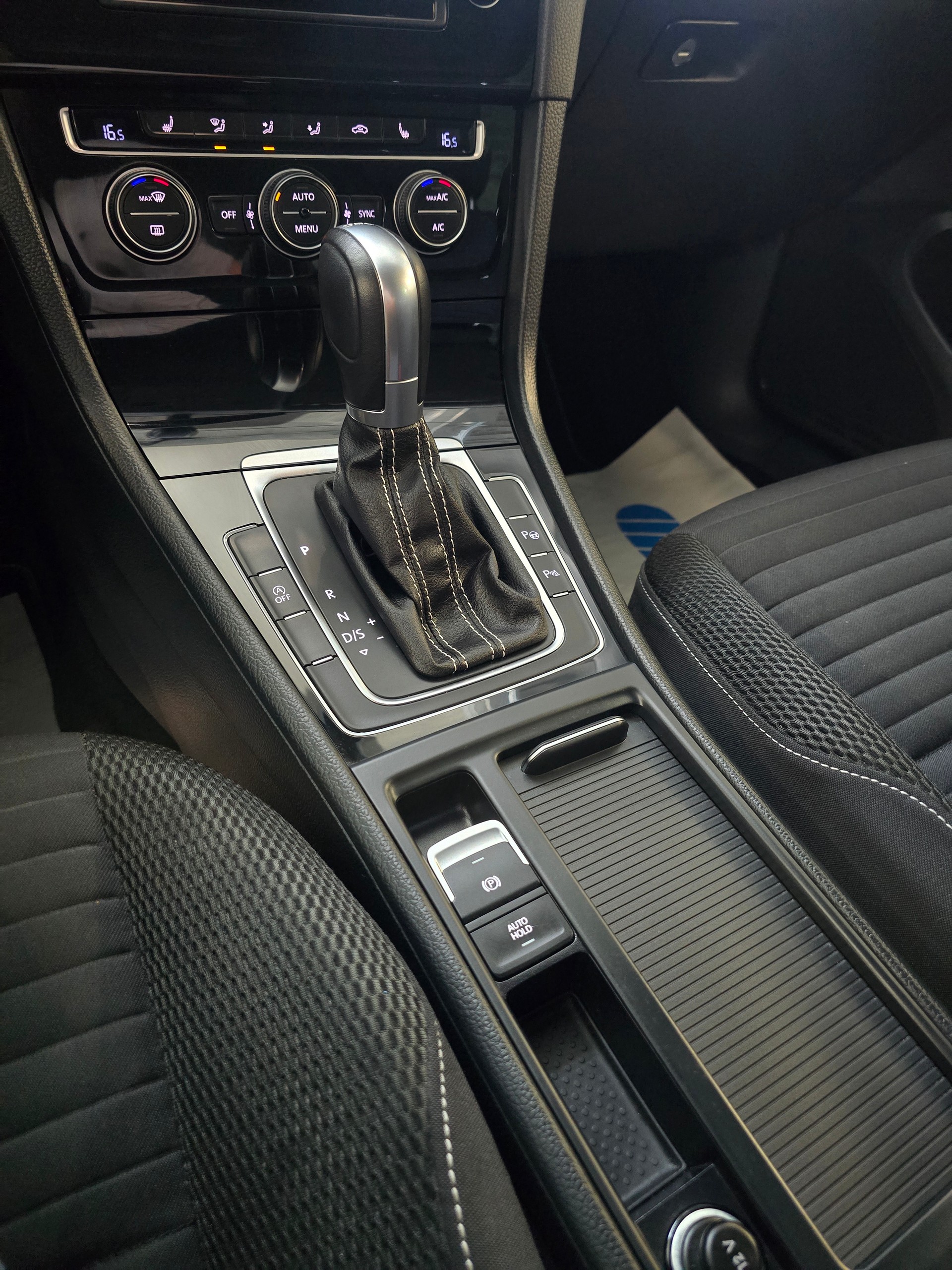 VW Golf 1.4 TSI Cup DSG-image-15